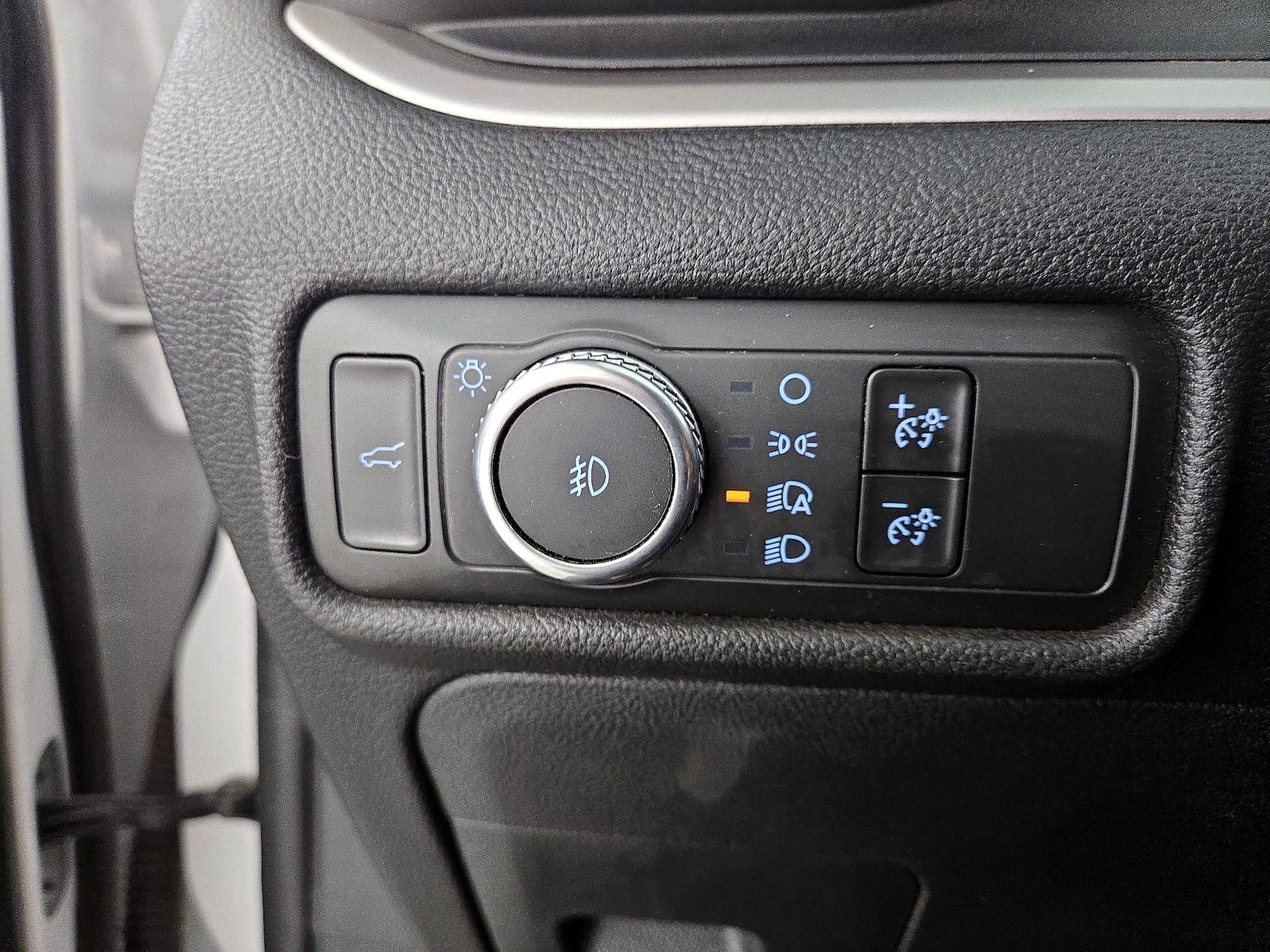 2021 Ford Explorer XLT - Photo 14