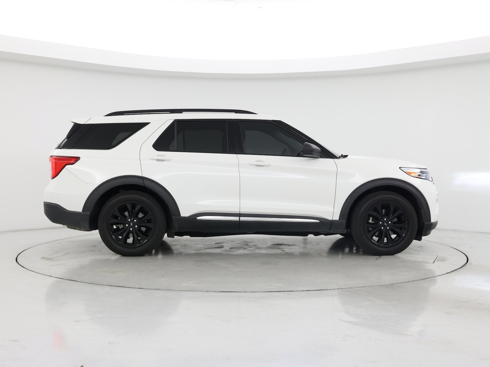 2021 Ford Explorer XLT - Photo 8