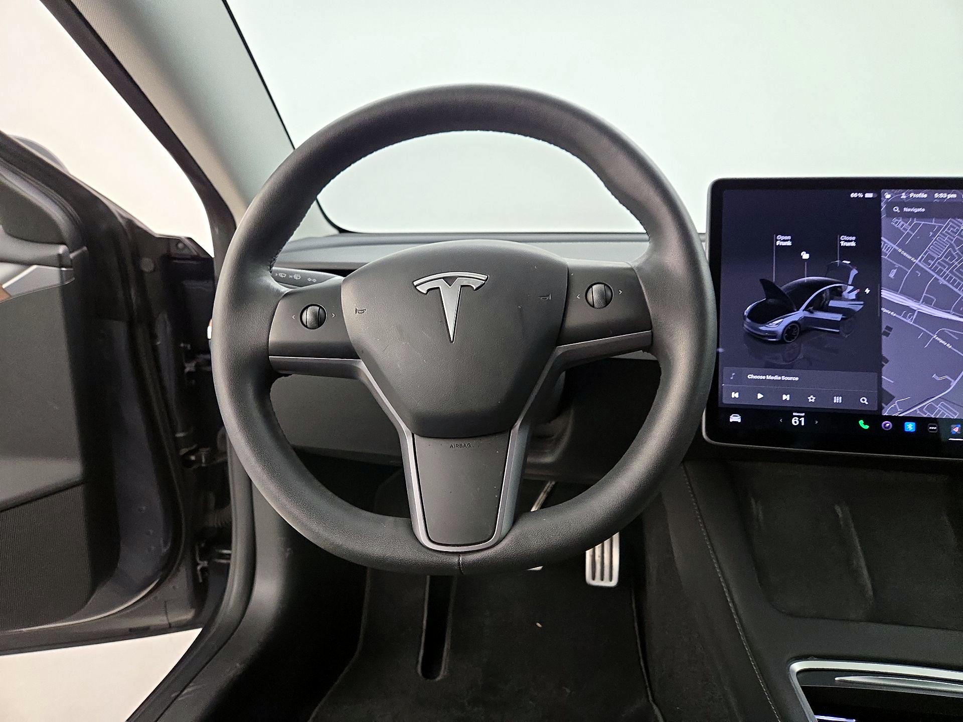 Thumbnail: 2023 Tesla Model 3 - 10