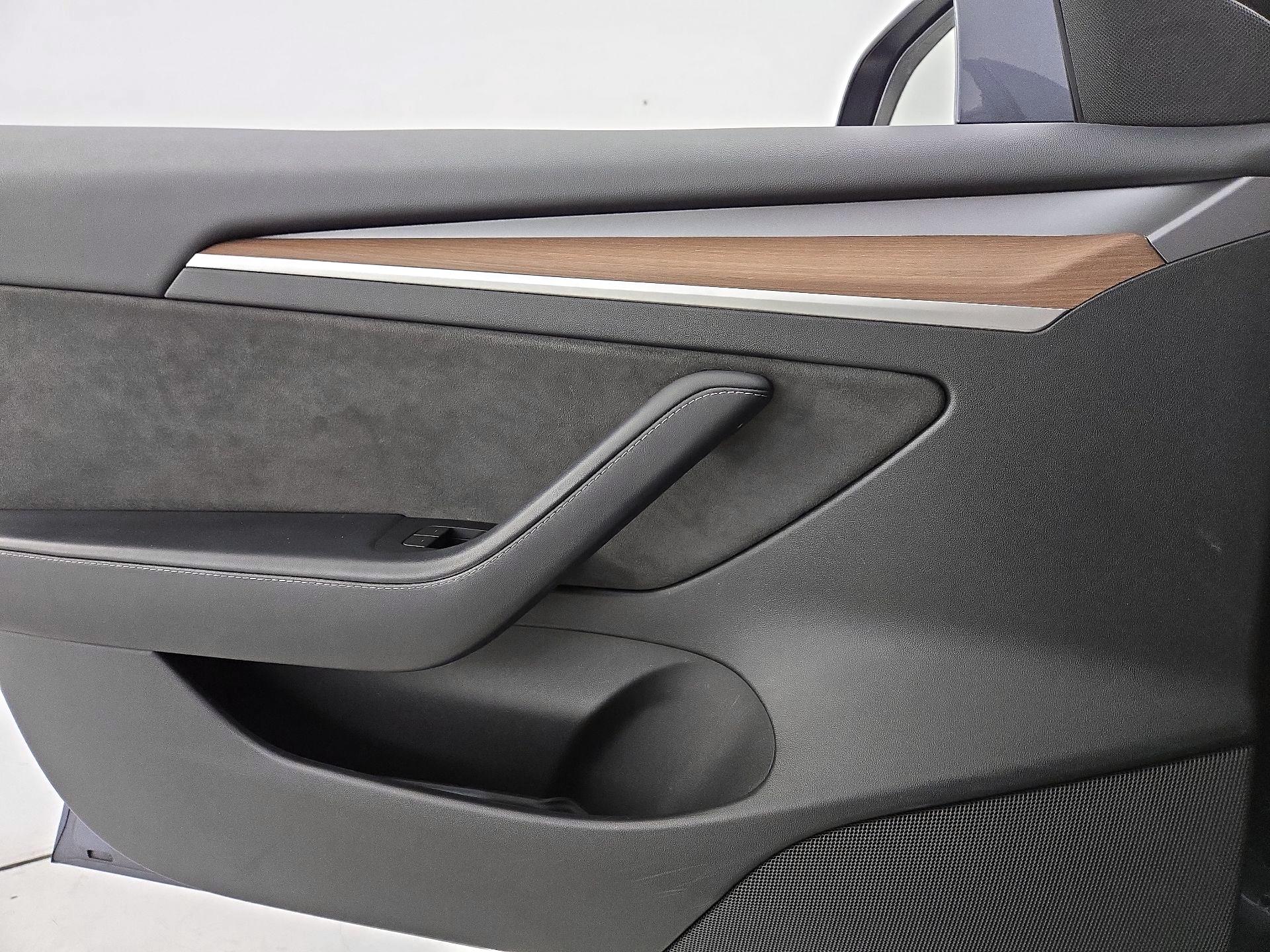 Thumbnail: 2023 Tesla Model 3 - 12