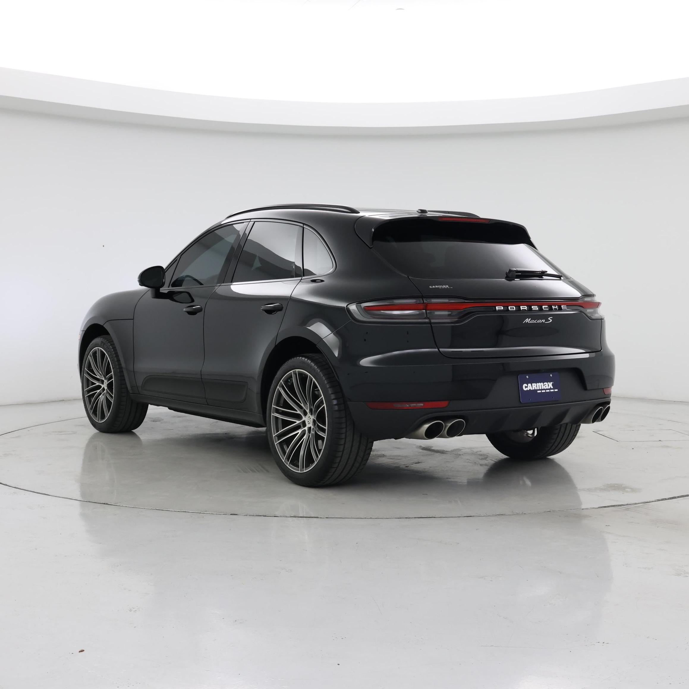 Thumbnail: 2020 Porsche Macan - 2