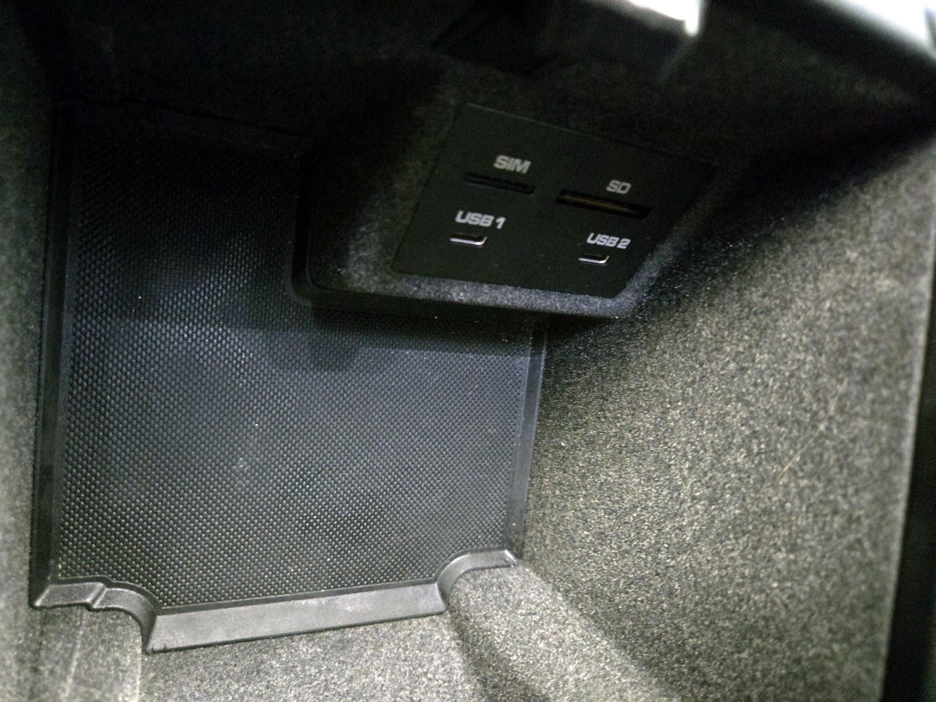 Thumbnail: 2020 Porsche Macan - 19