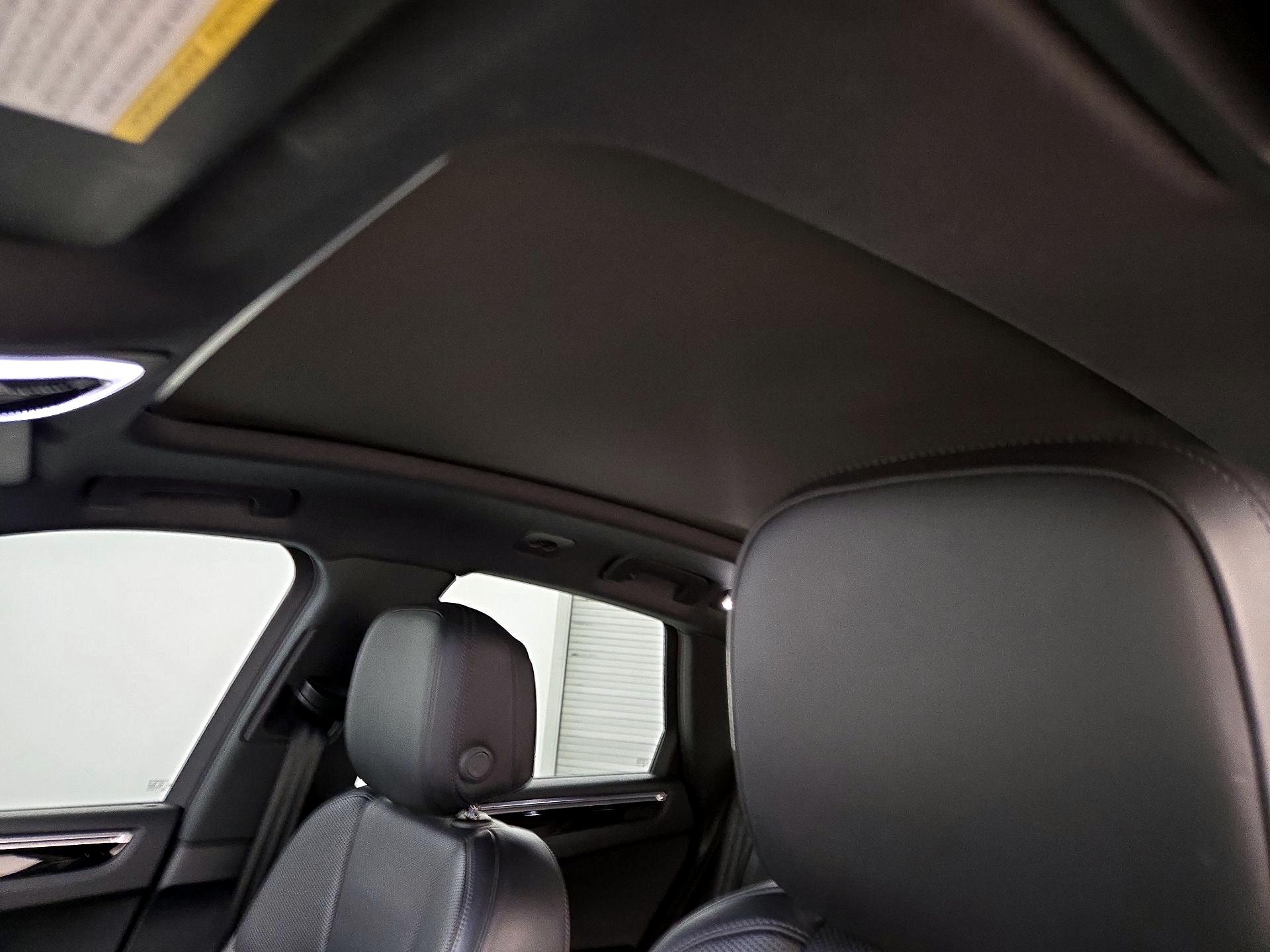 Thumbnail: 2020 Porsche Macan - 20