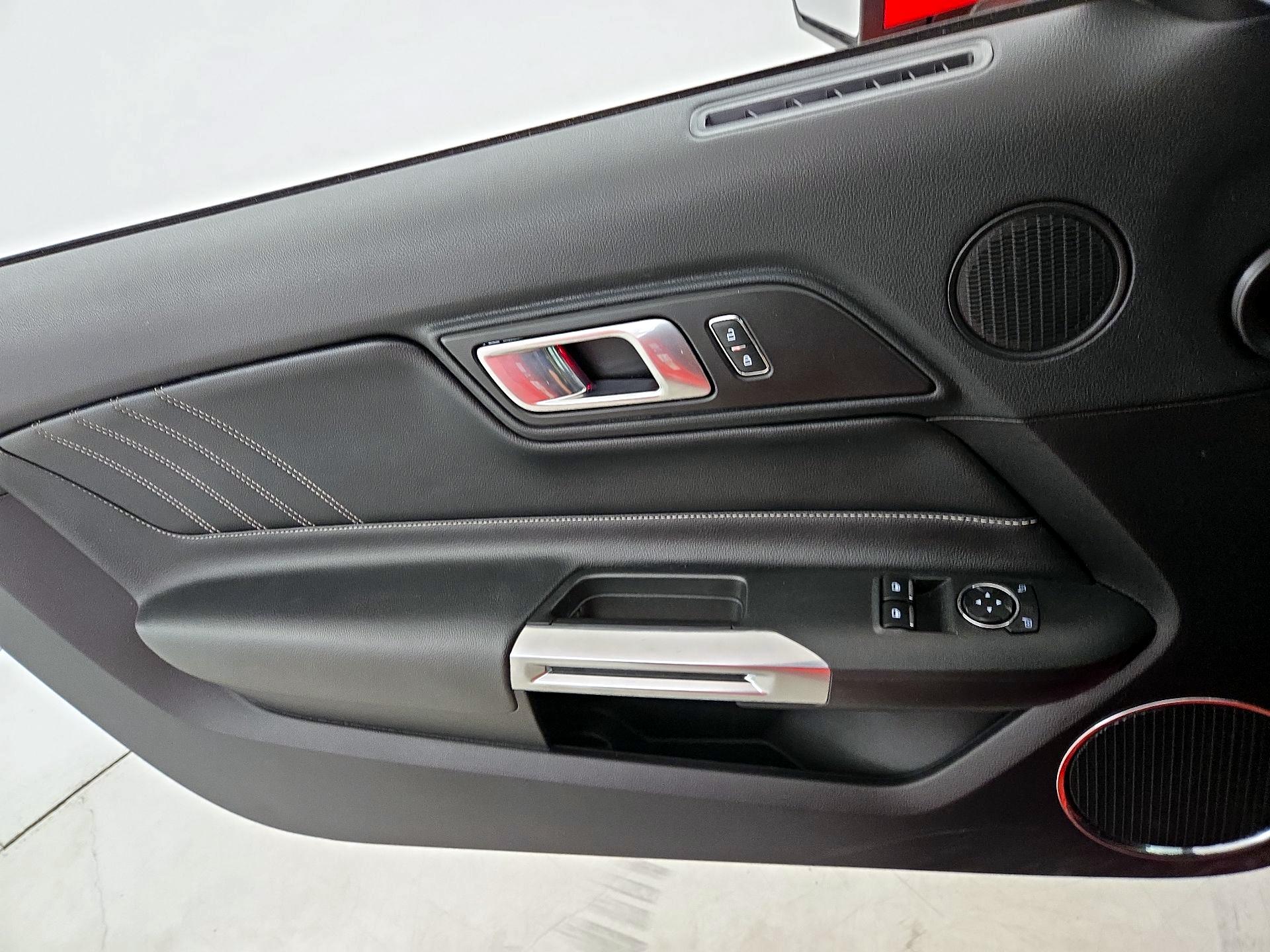 Thumbnail: 2019 Ford Mustang - 12