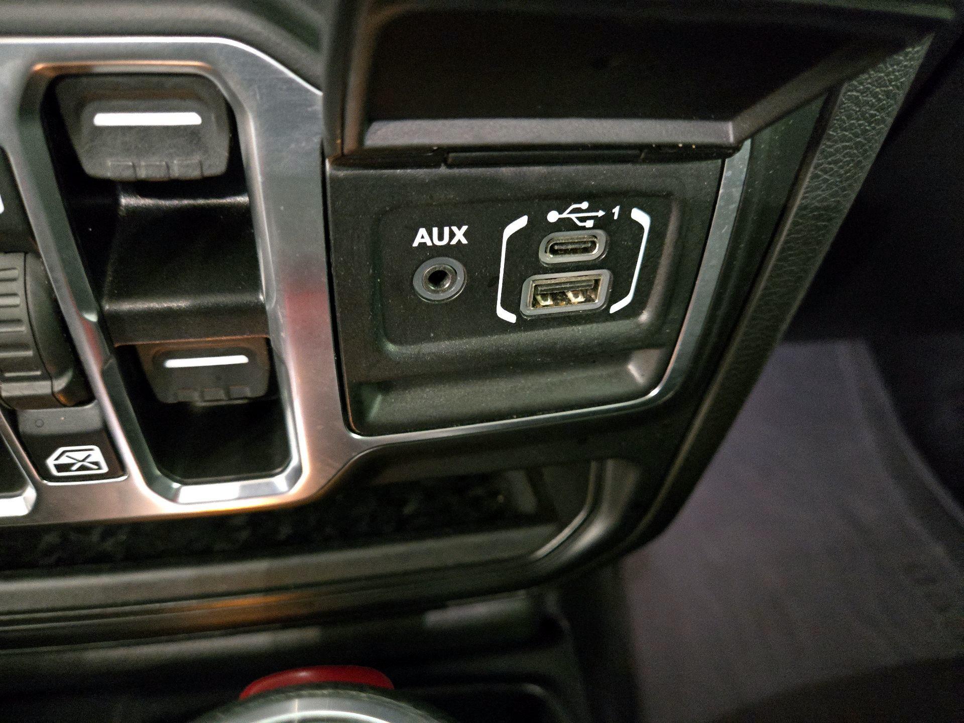 Thumbnail: 2022 Jeep Gladiator - 18