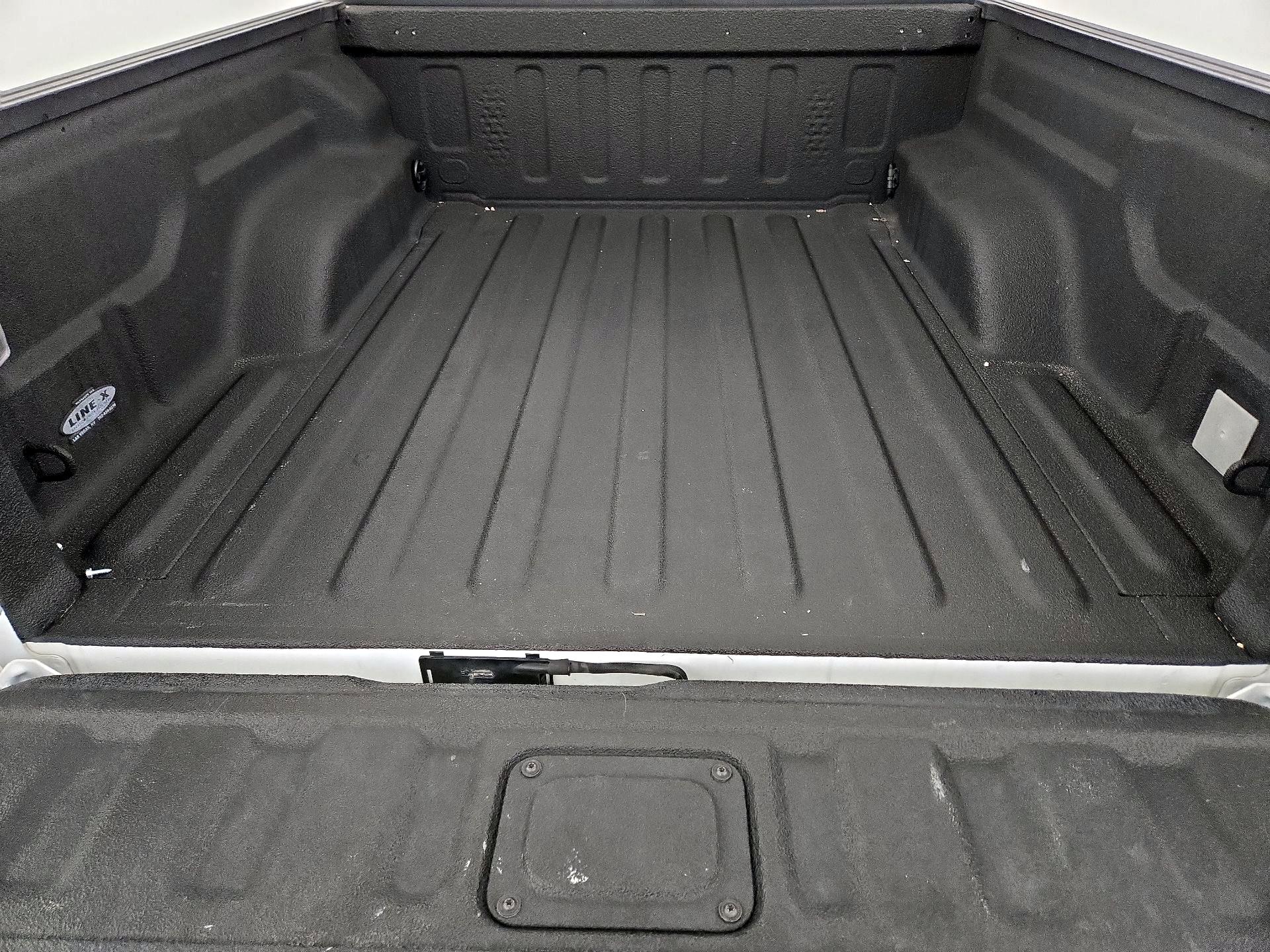 Thumbnail: 2022 Jeep Gladiator - 20