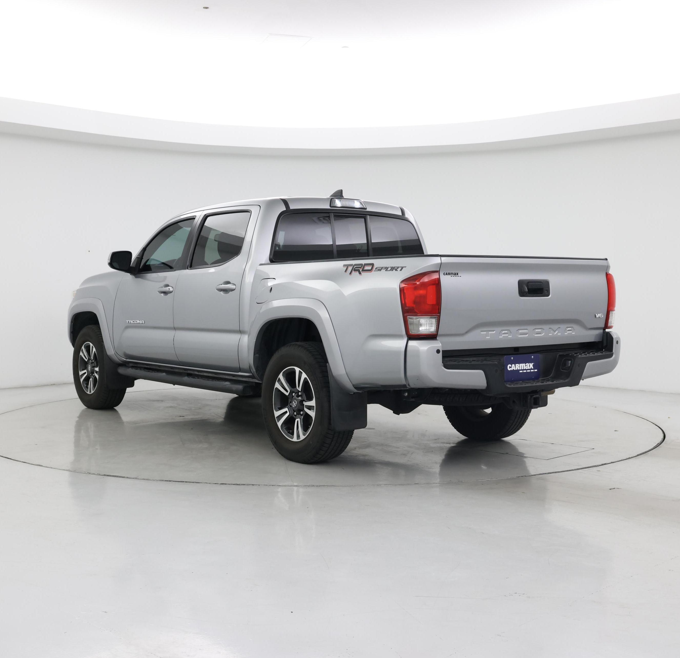 Thumbnail: 2016 Toyota Tacoma - 2