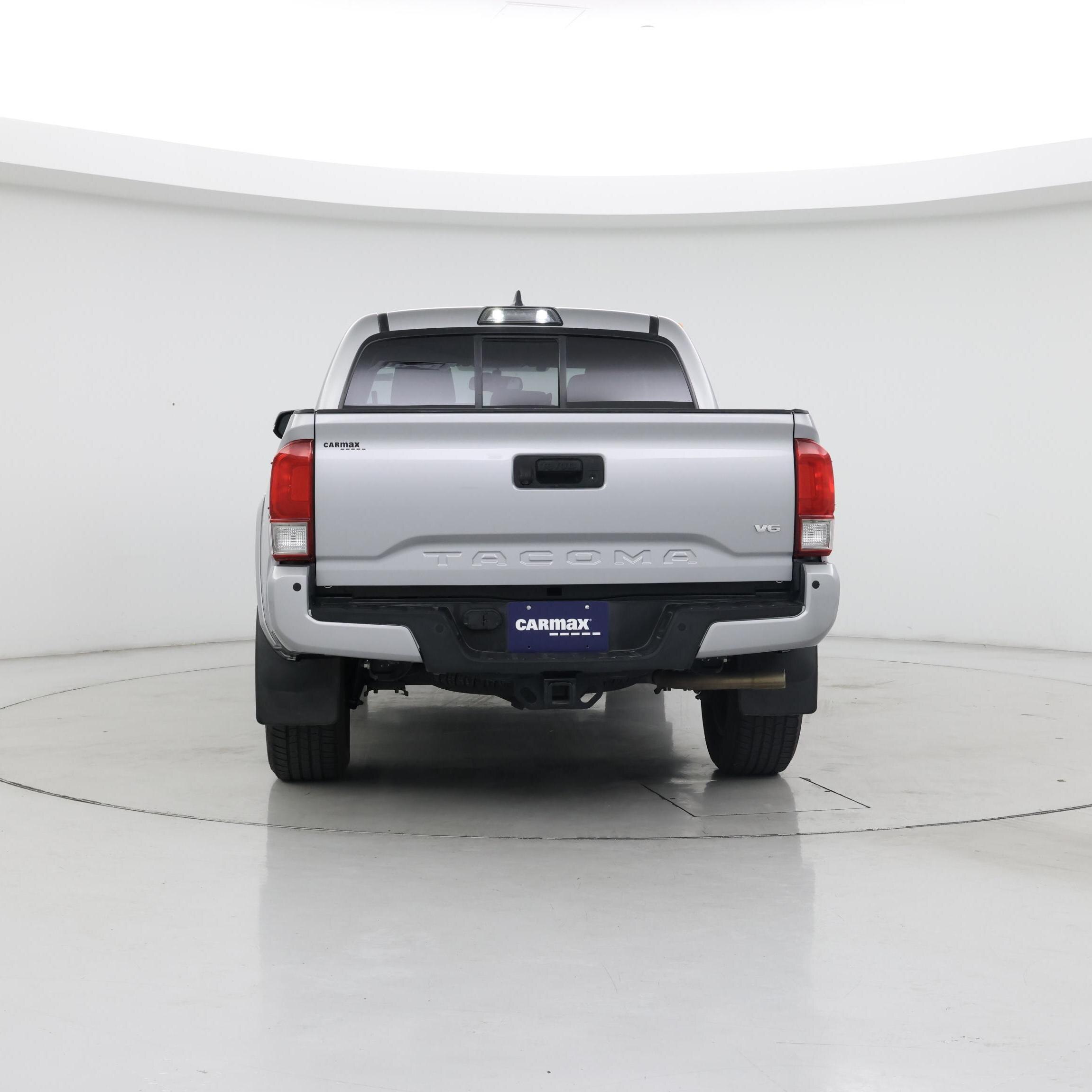 Thumbnail: 2016 Toyota Tacoma - 6