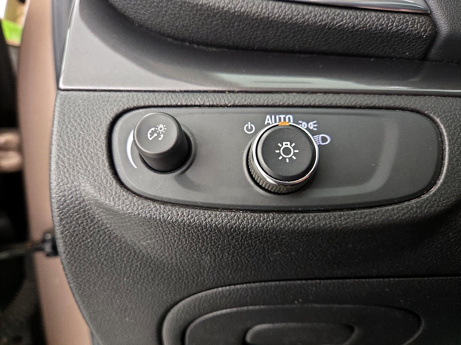 Thumbnail: 2018 Buick Encore - 13