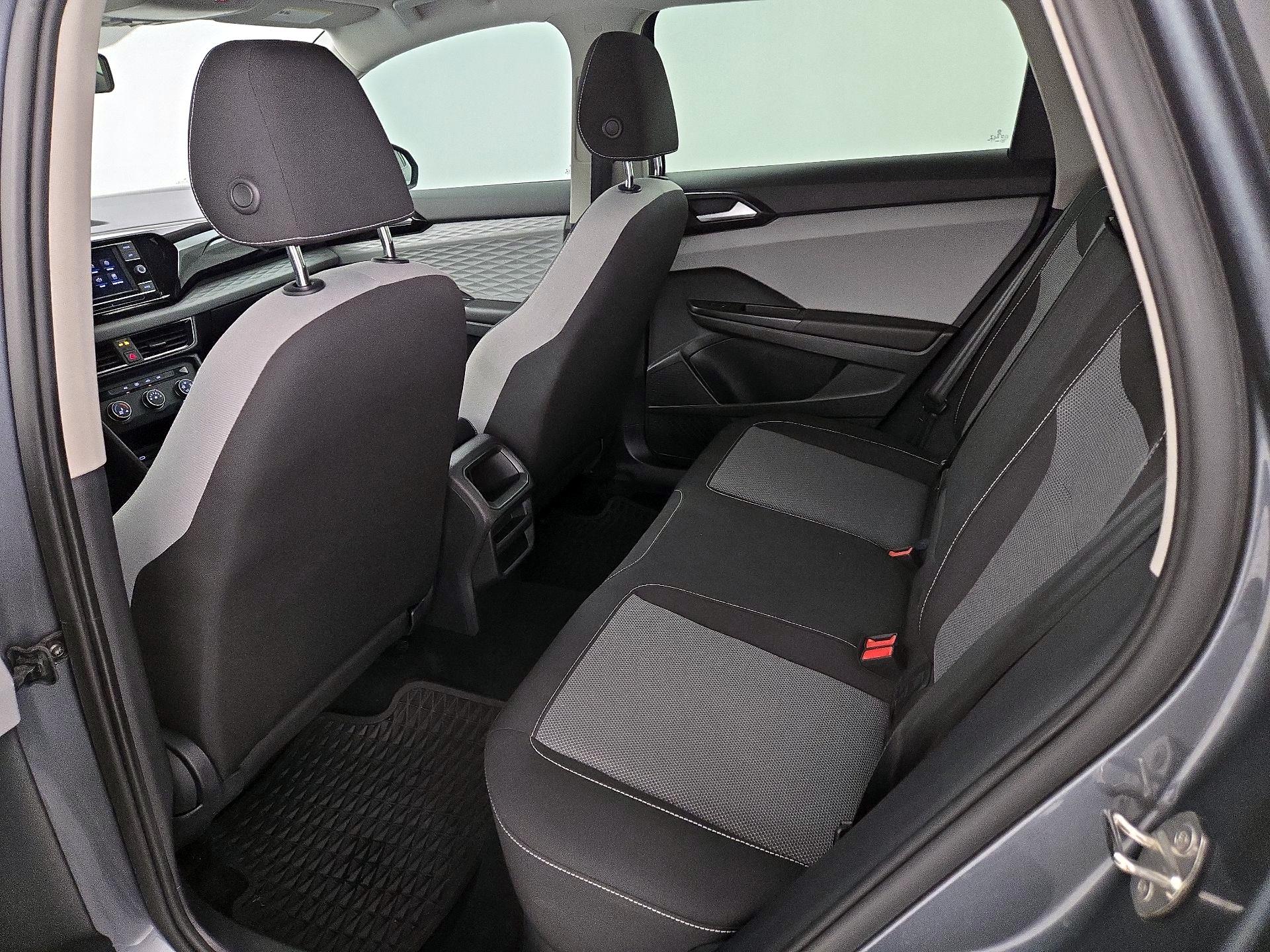 Thumbnail: 2022 Volkswagen Taos - 19