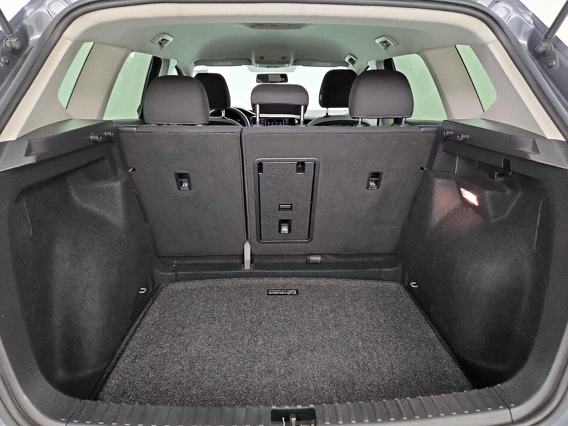 Thumbnail: 2022 Volkswagen Taos - 20