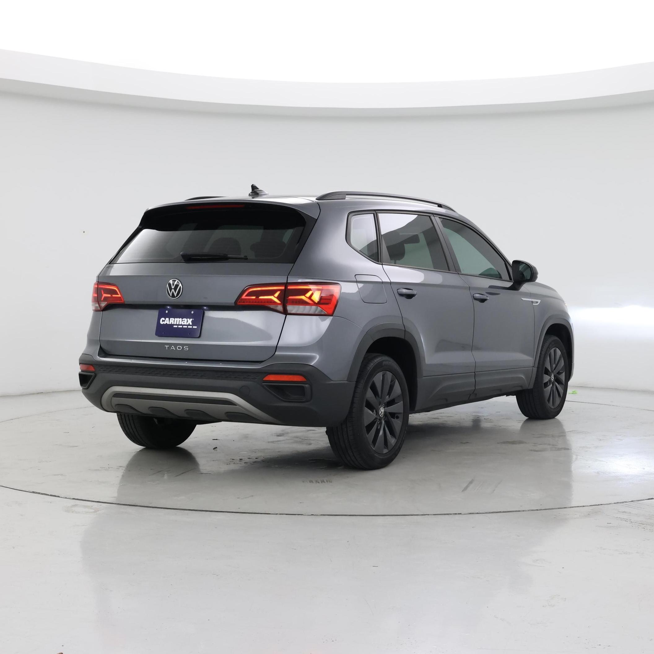 Thumbnail: 2022 Volkswagen Taos - 8