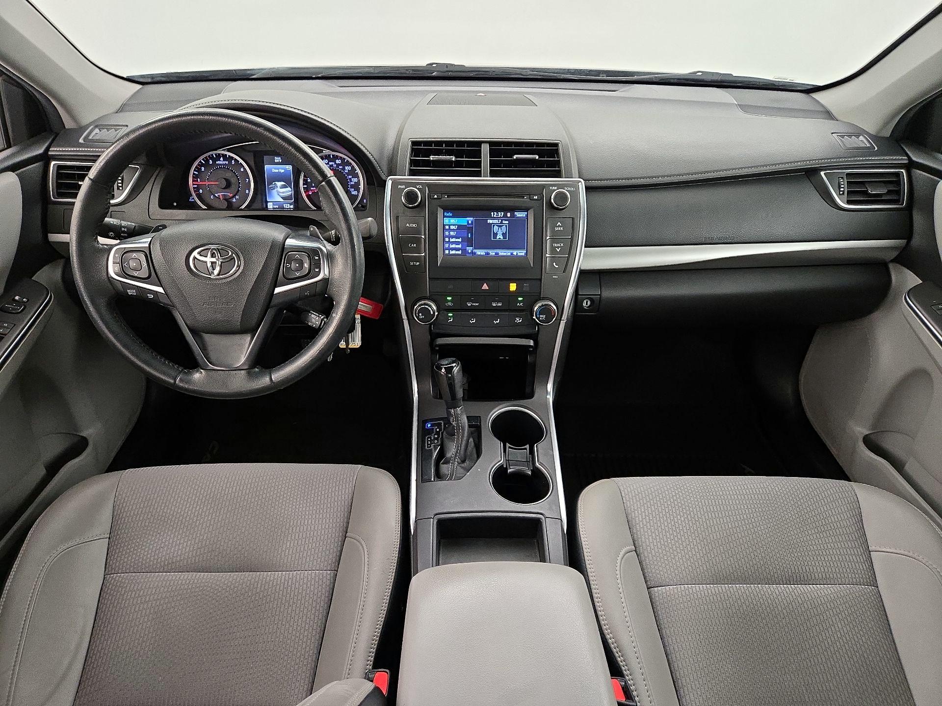 Thumbnail: 2017 Toyota Camry - 9