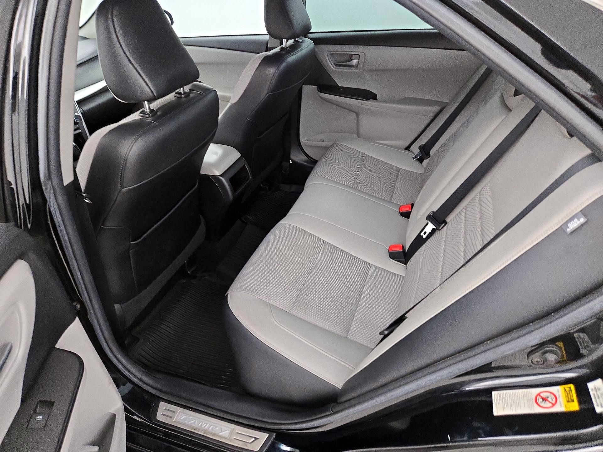 Thumbnail: 2017 Toyota Camry - 19