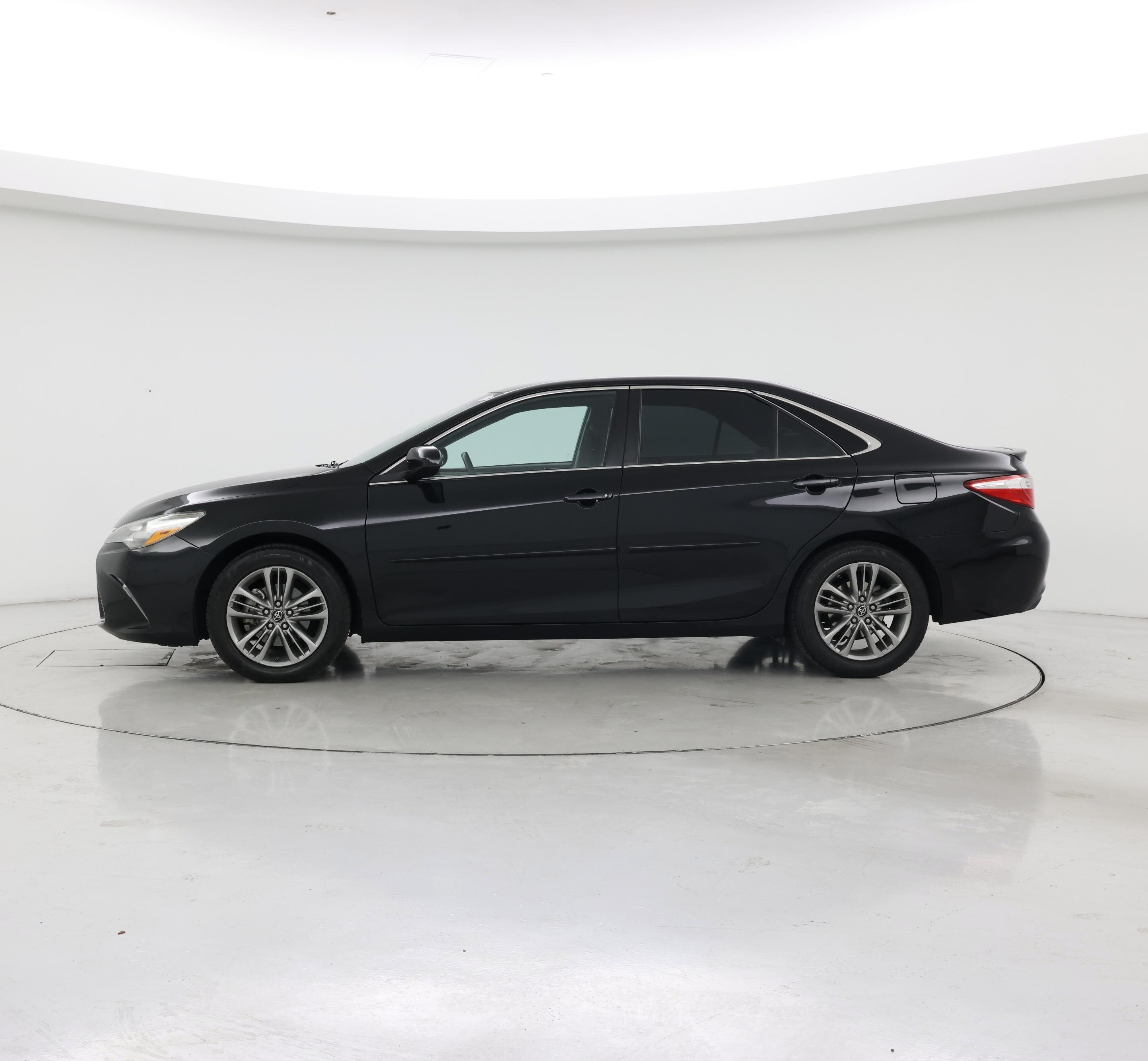 Thumbnail: 2017 Toyota Camry - 3