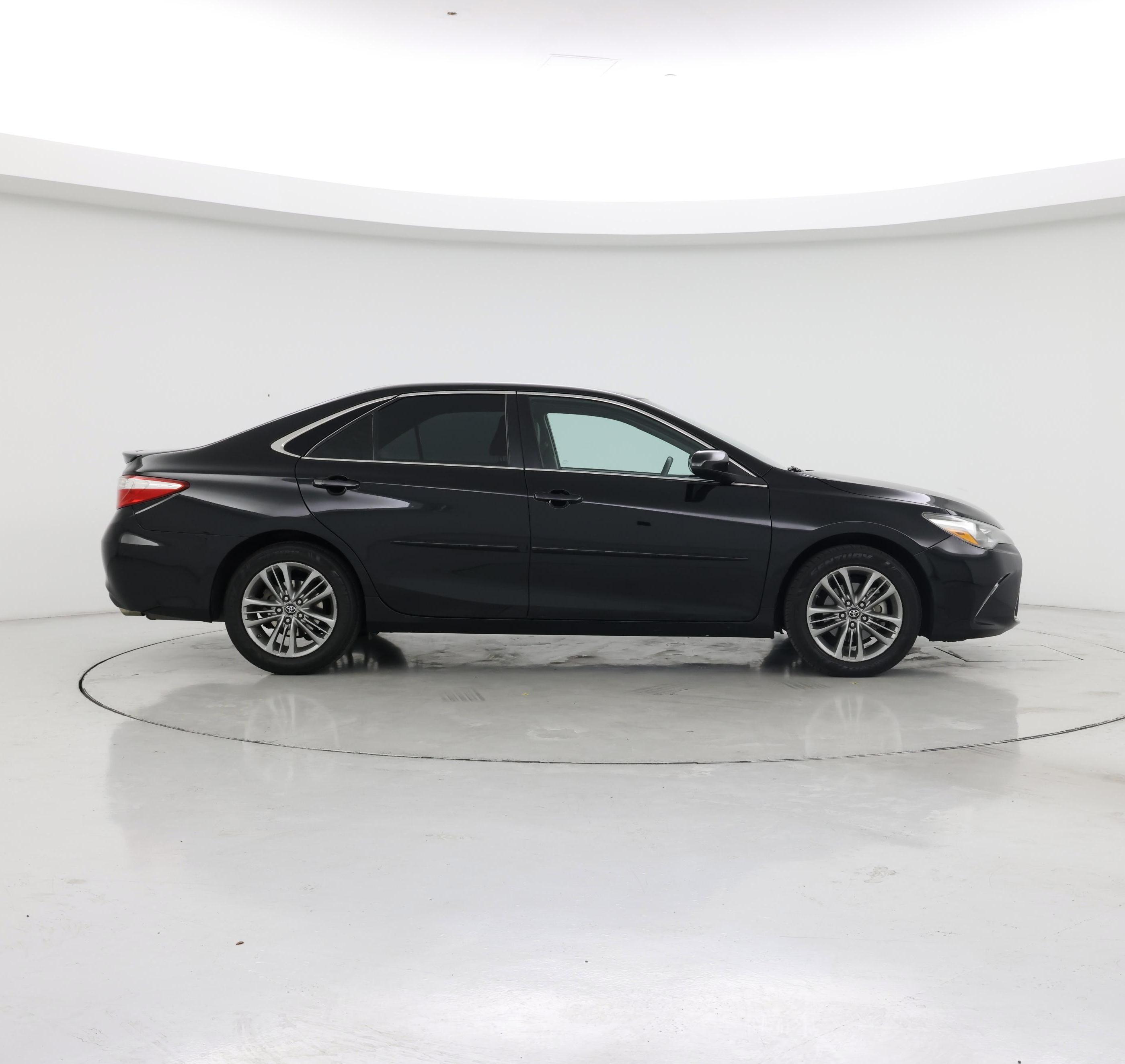 Thumbnail: 2017 Toyota Camry - 7