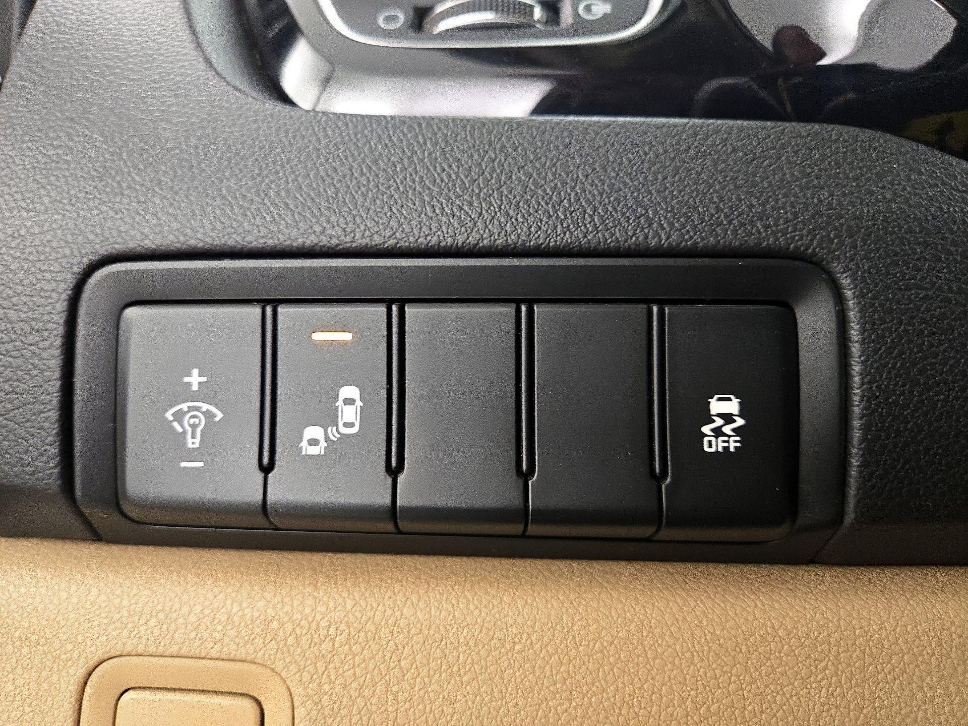 Thumbnail: 2016 Kia Sedona - 13