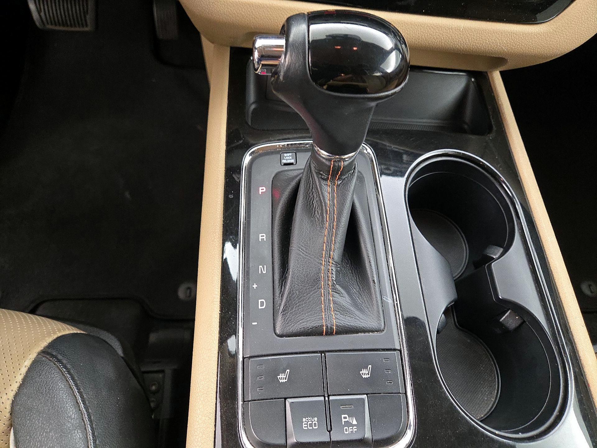 Thumbnail: 2016 Kia Sedona - 17