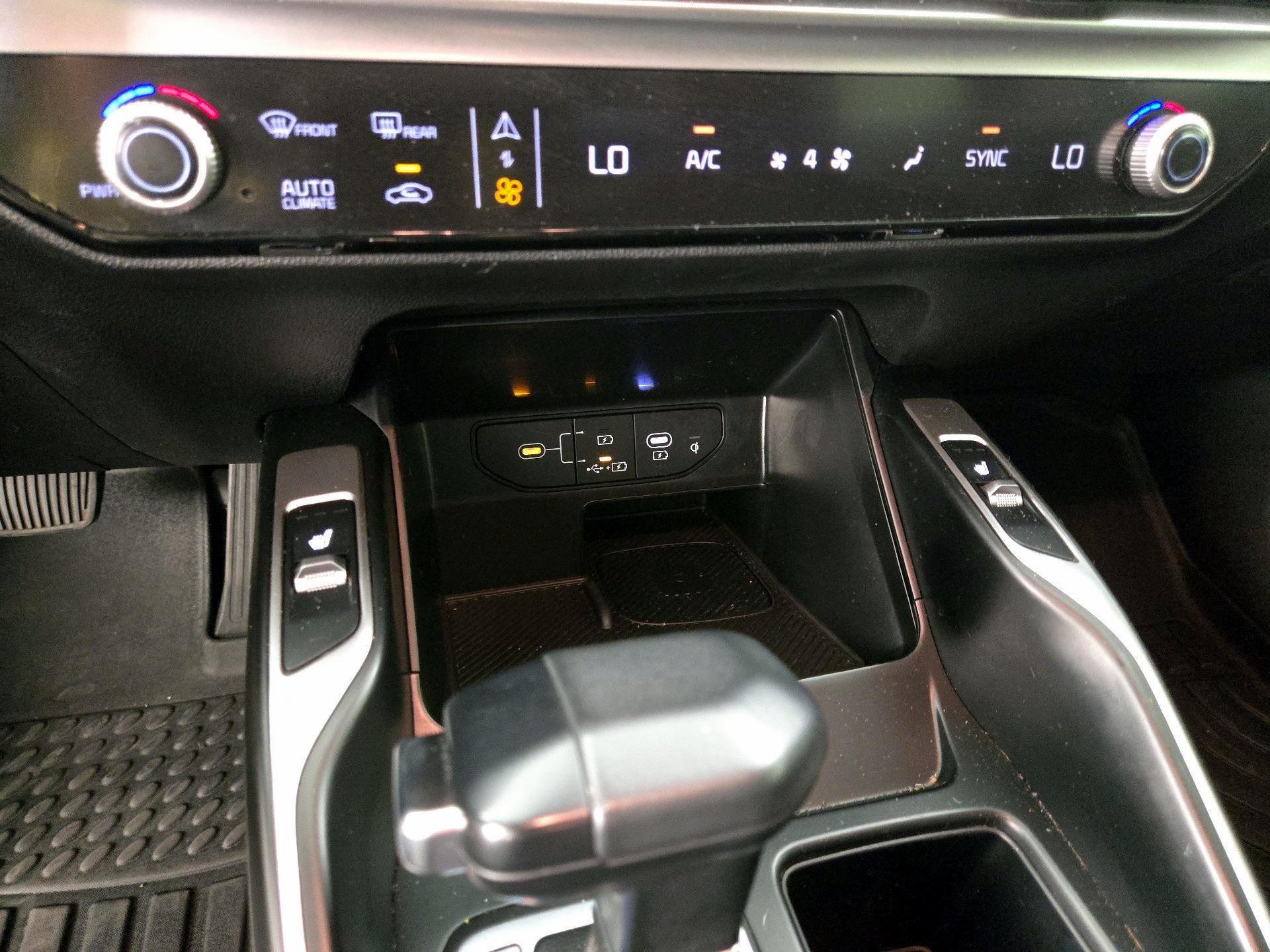 Thumbnail: 2024 Kia Sorento - 17