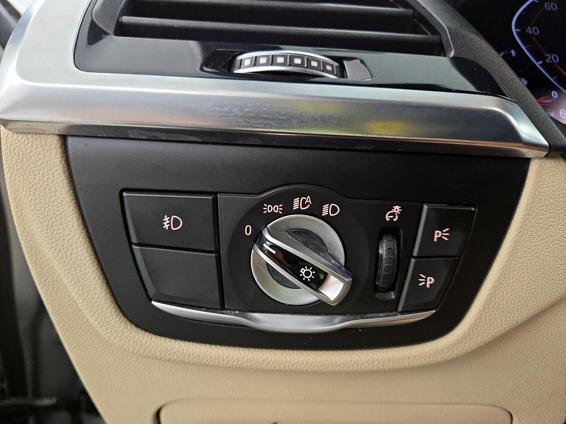 Thumbnail: 2020 BMW X3 - 13