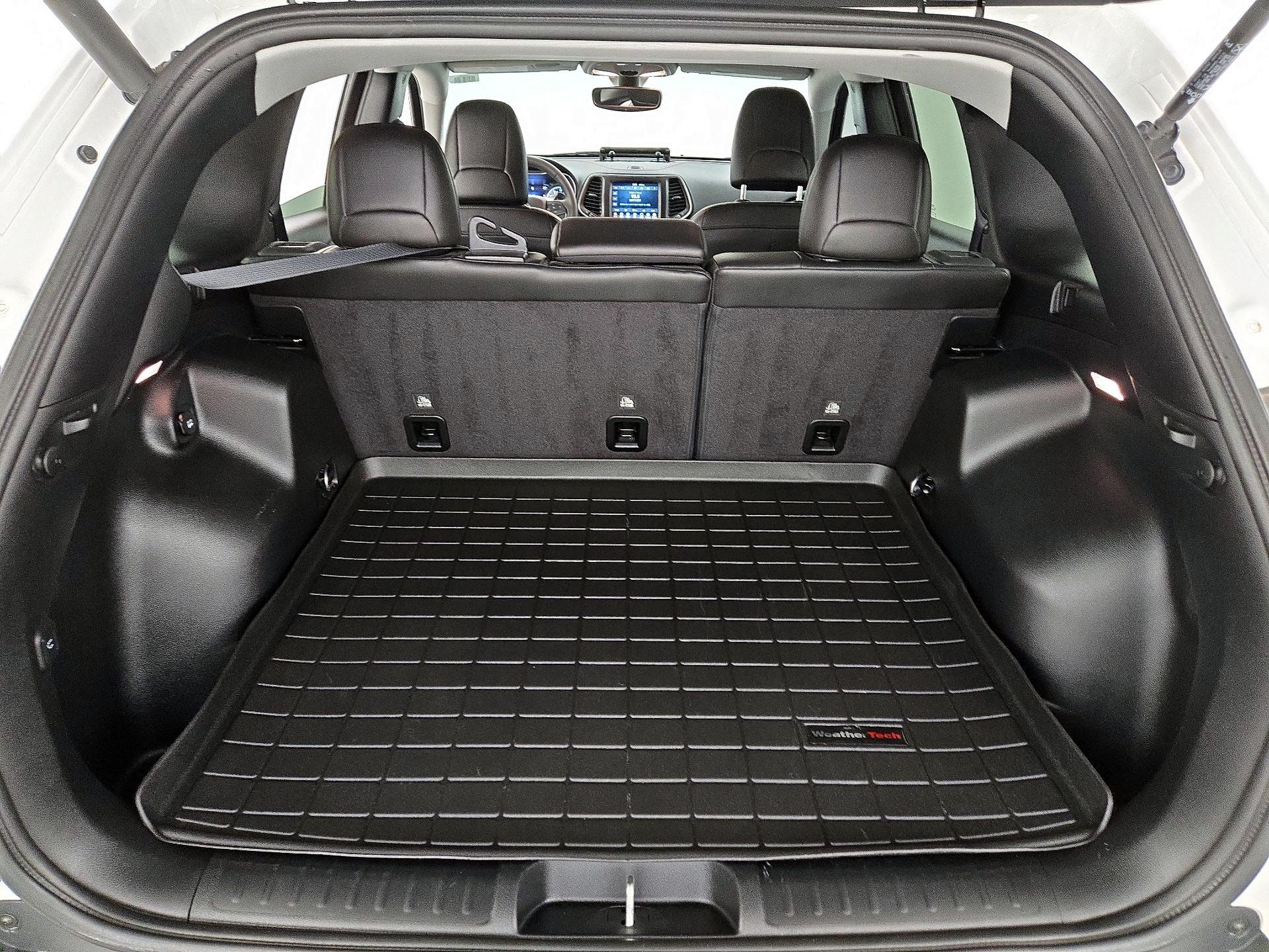 Thumbnail: 2020 Jeep Cherokee - 20