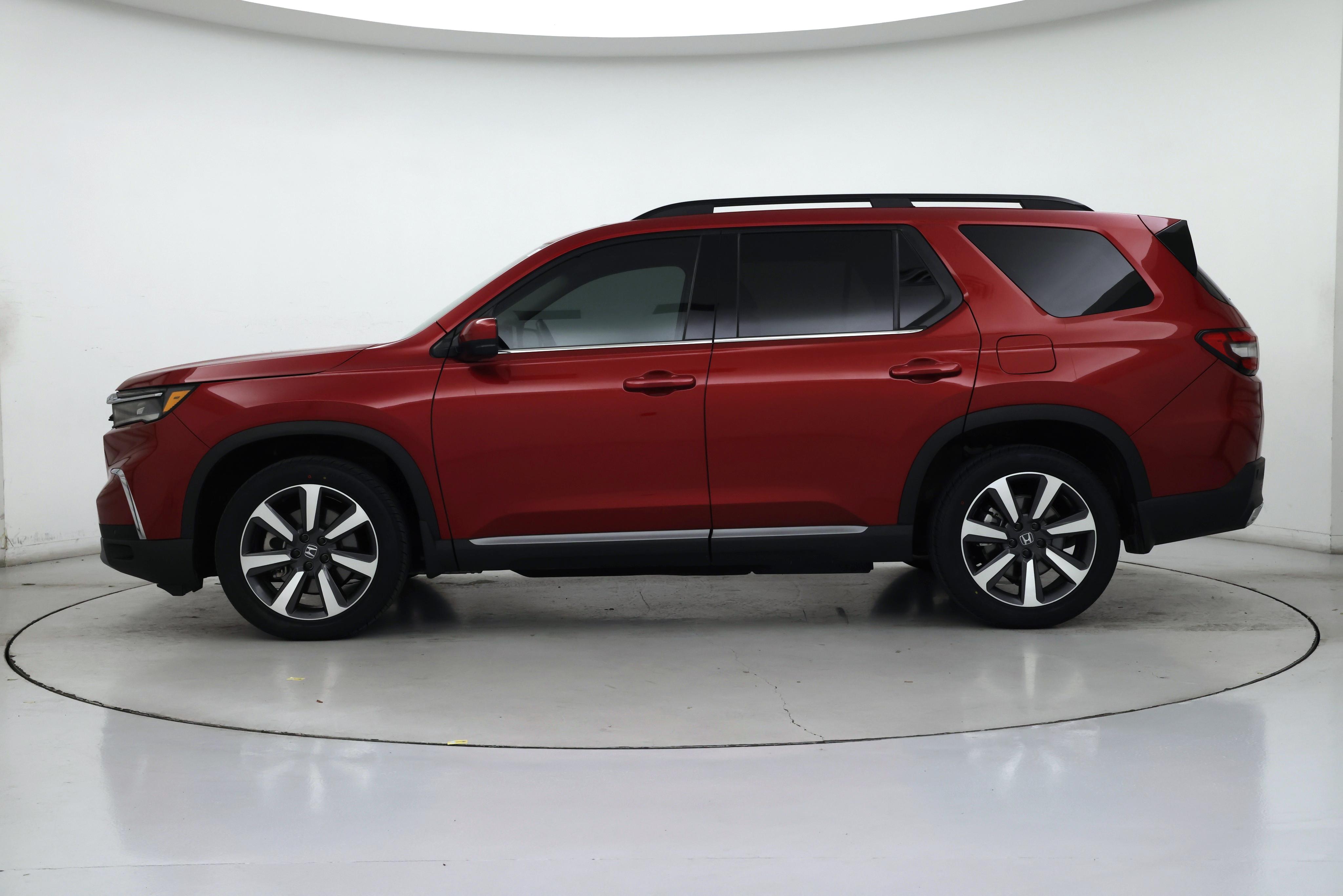 Thumbnail: 2023 Honda Pilot - 3