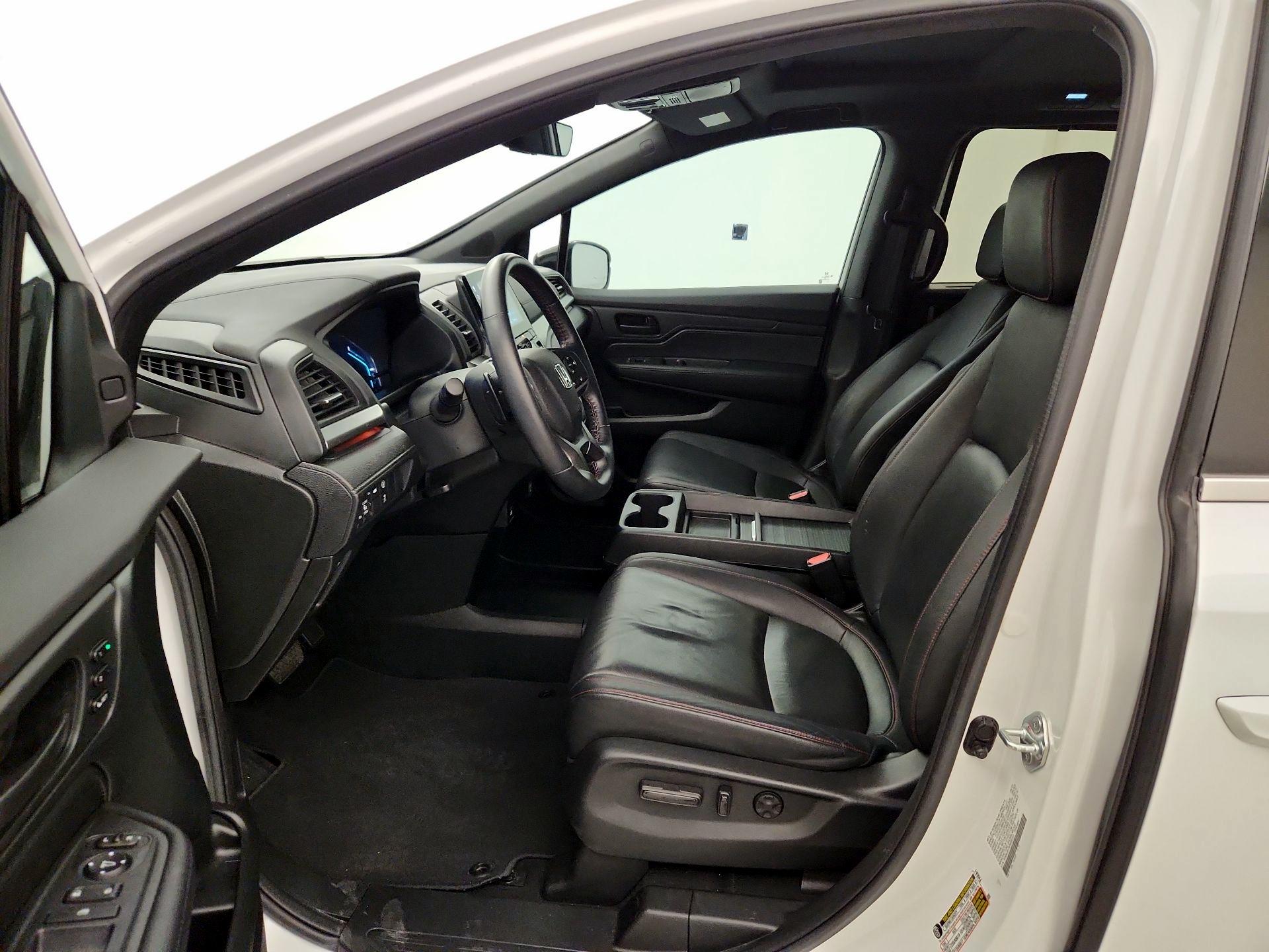 Thumbnail: 2023 Honda Odyssey - 11