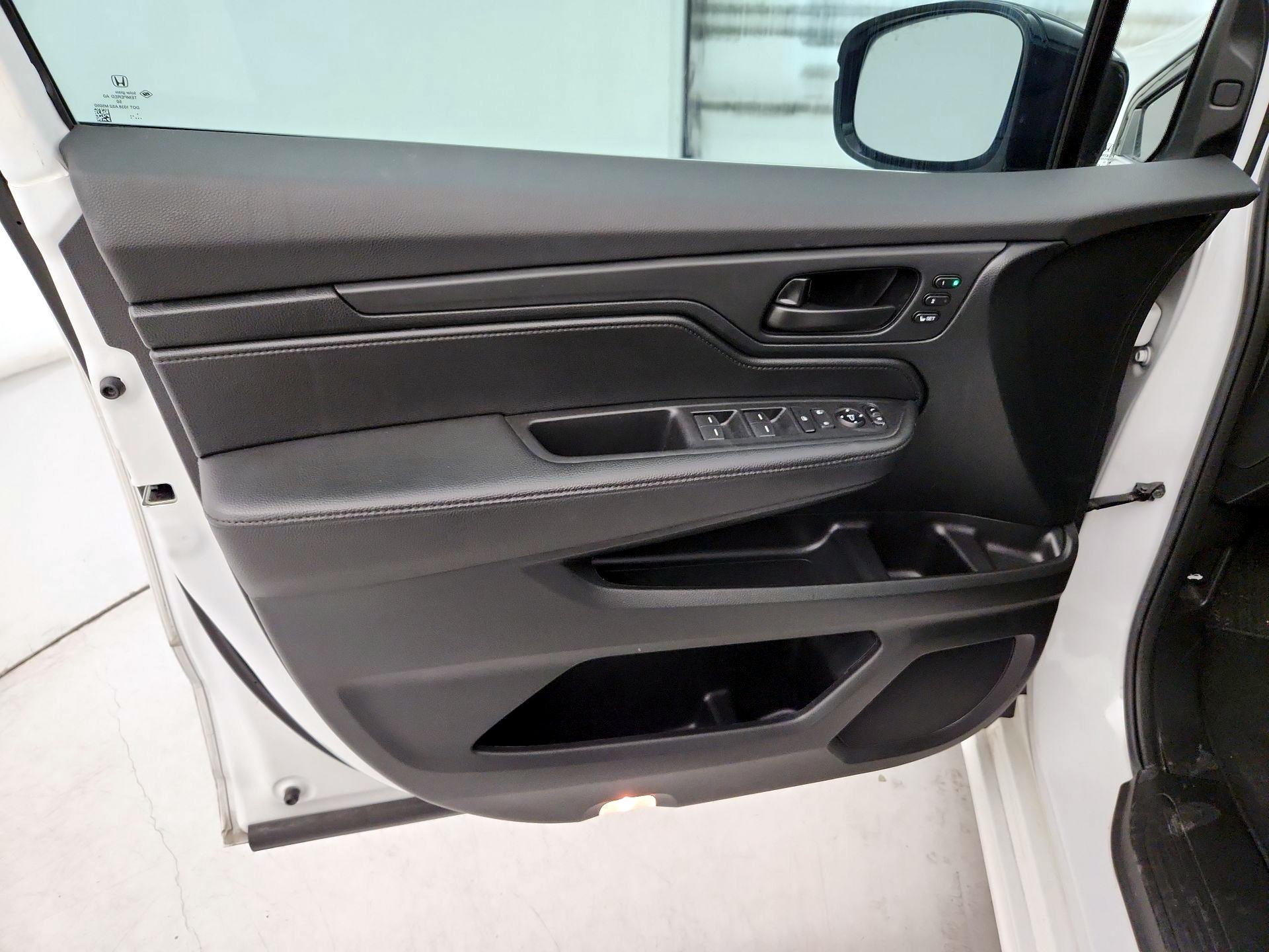 Thumbnail: 2023 Honda Odyssey - 12