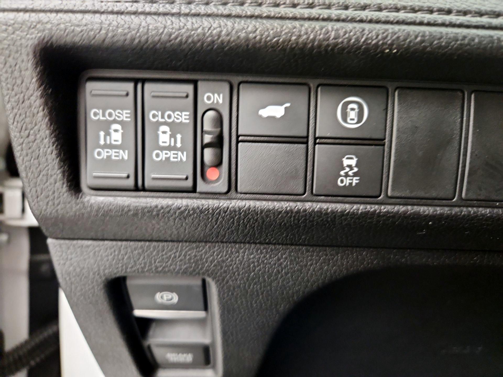 Thumbnail: 2023 Honda Odyssey - 13