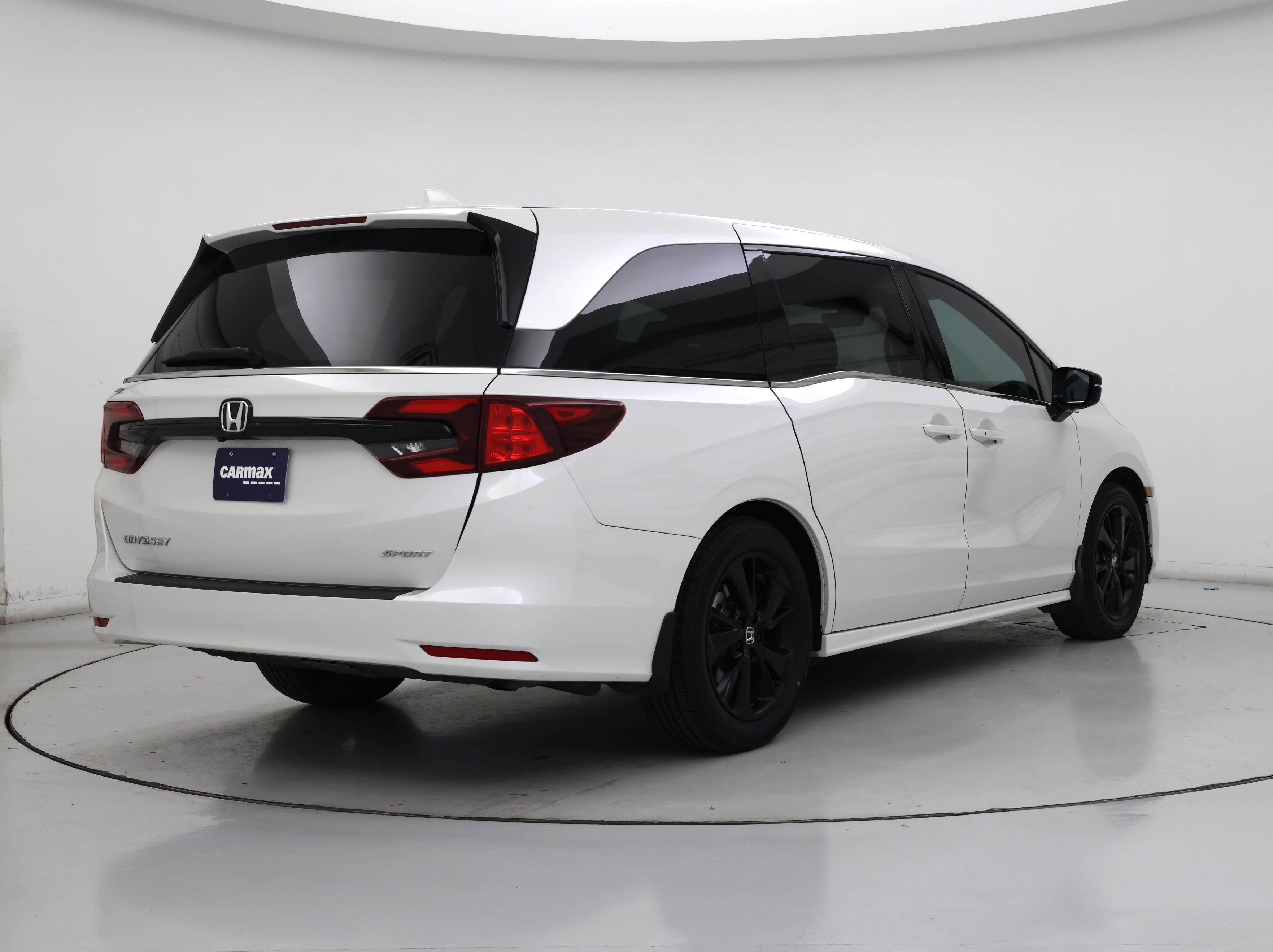 Thumbnail: 2023 Honda Odyssey - 8