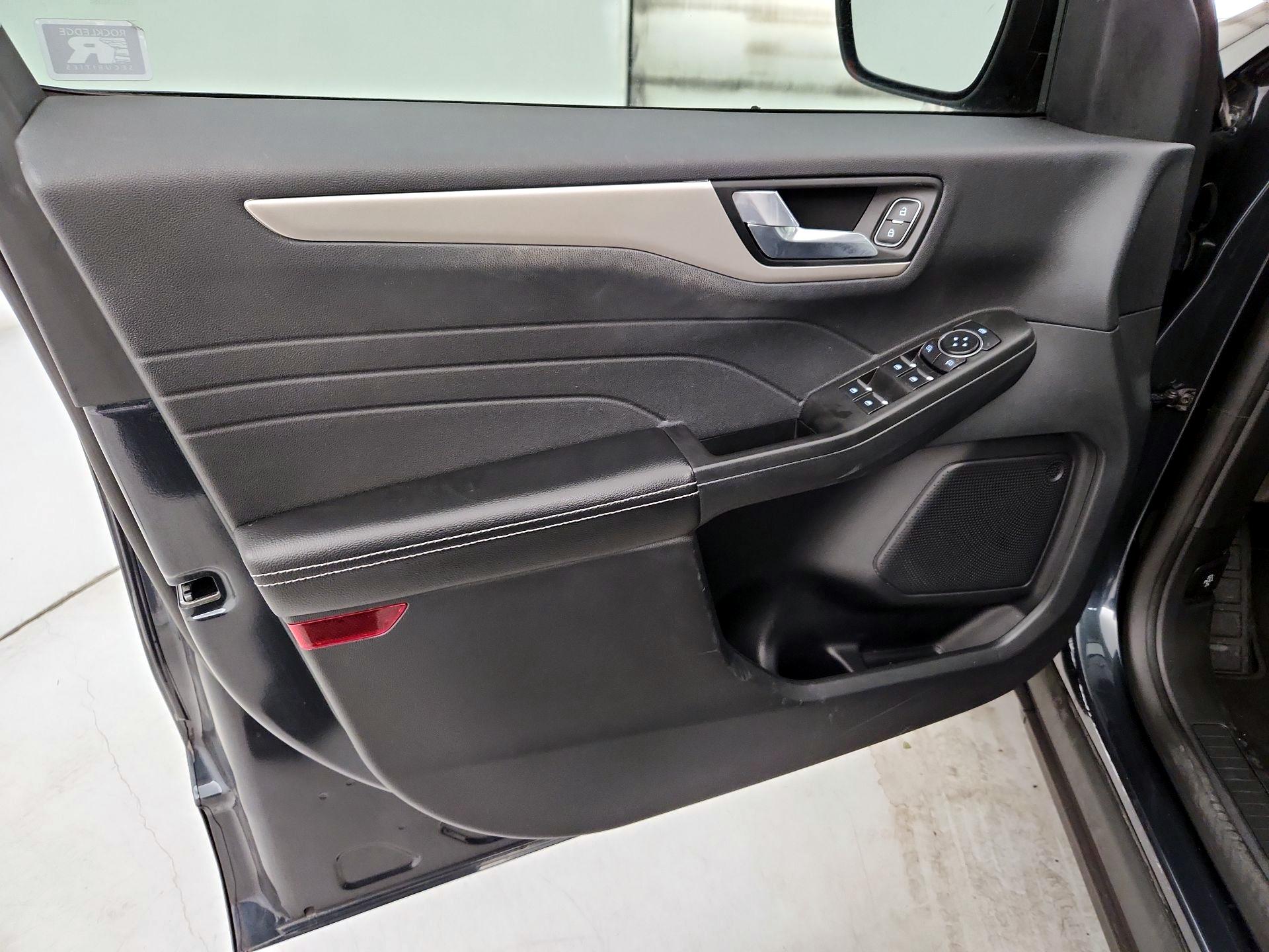 Thumbnail: 2022 Ford Escape - 12