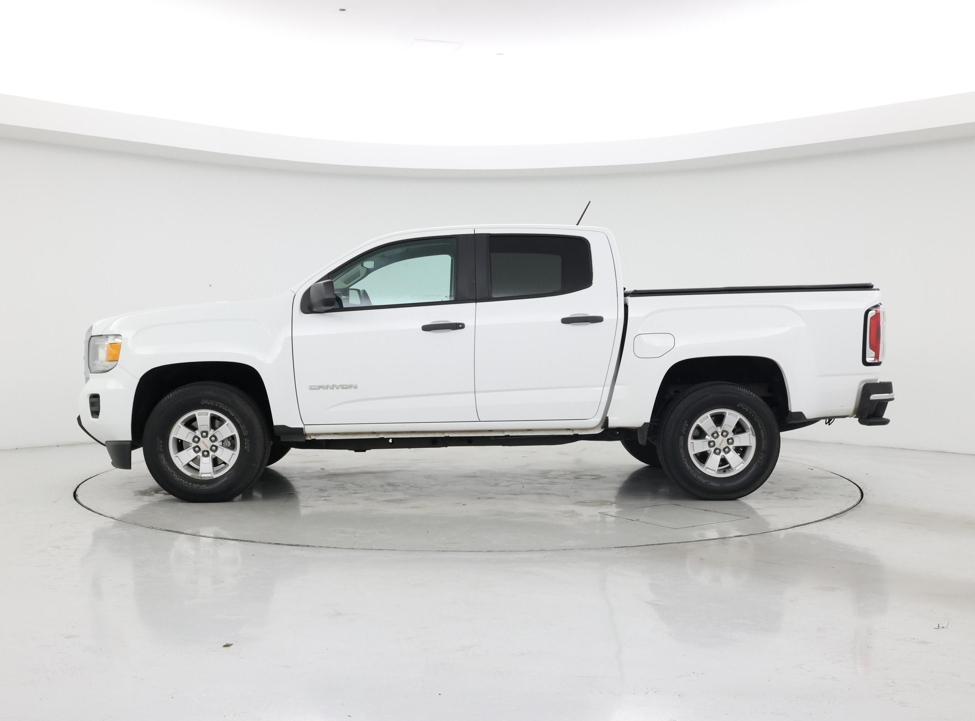 Thumbnail: 2016 GMC Canyon - 3