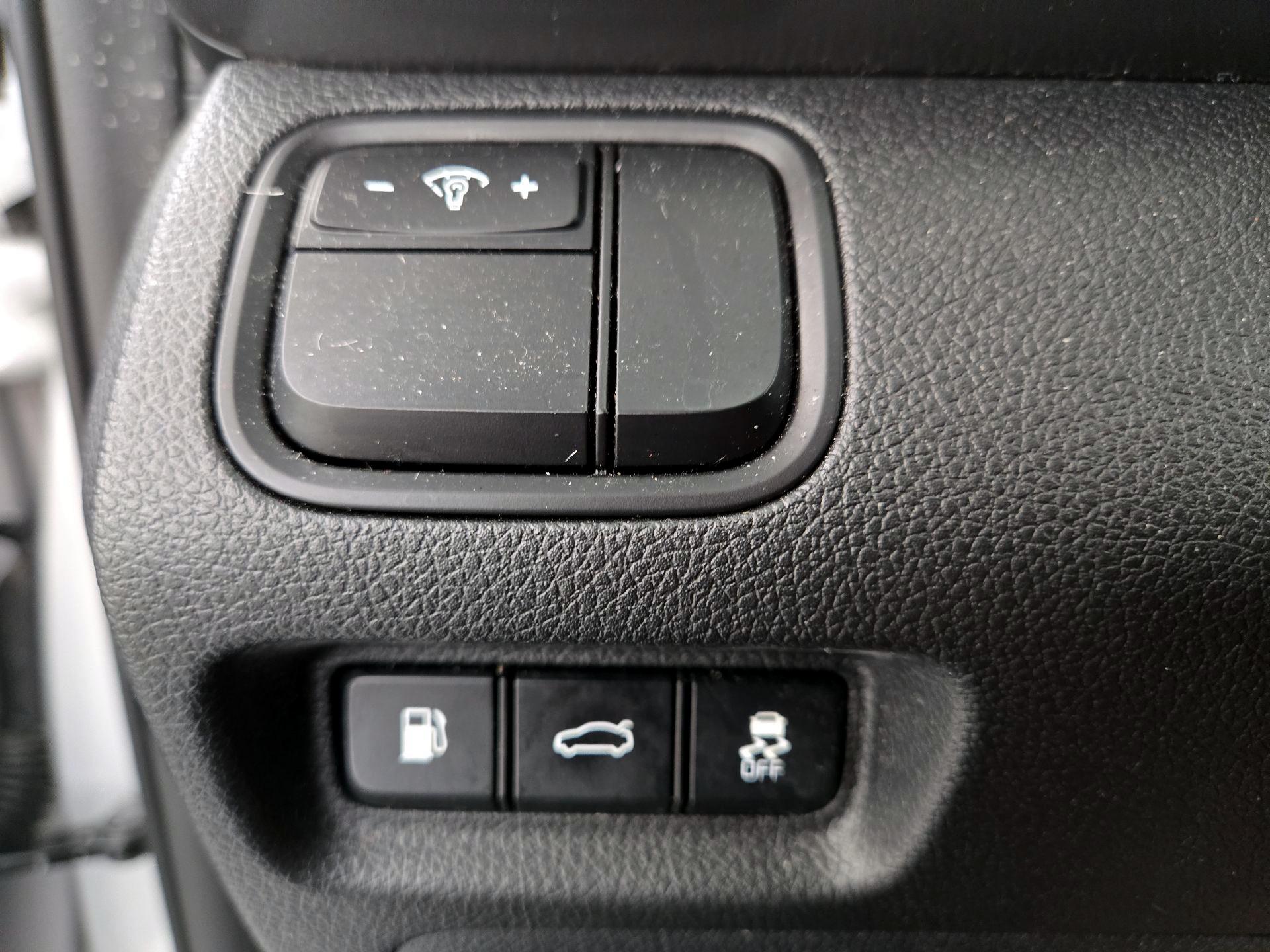 Thumbnail: 2017 Kia Optima - 13