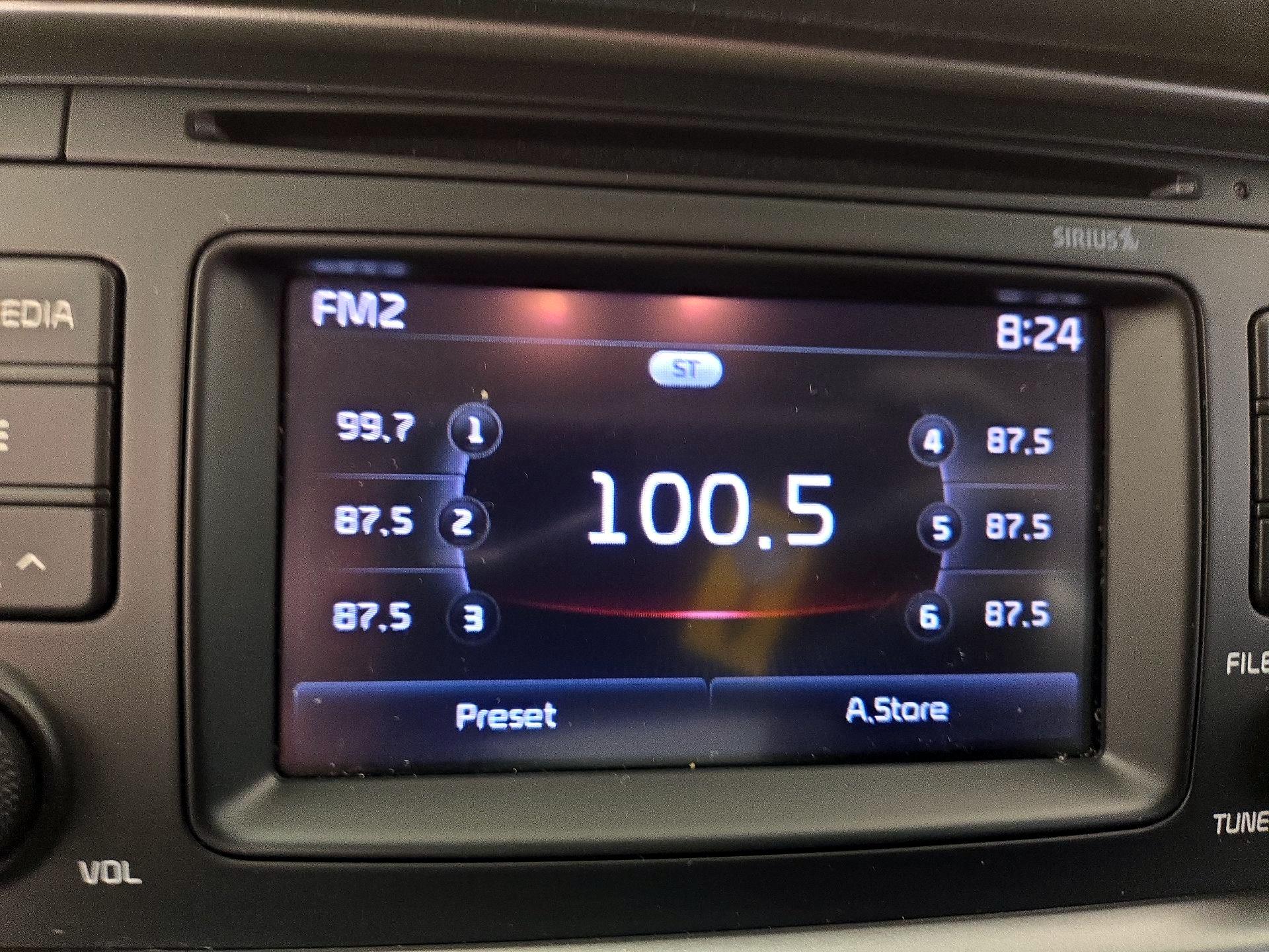 Thumbnail: 2017 Kia Optima - 15