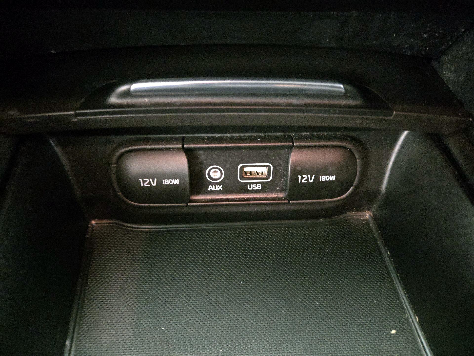 Thumbnail: 2017 Kia Optima - 18