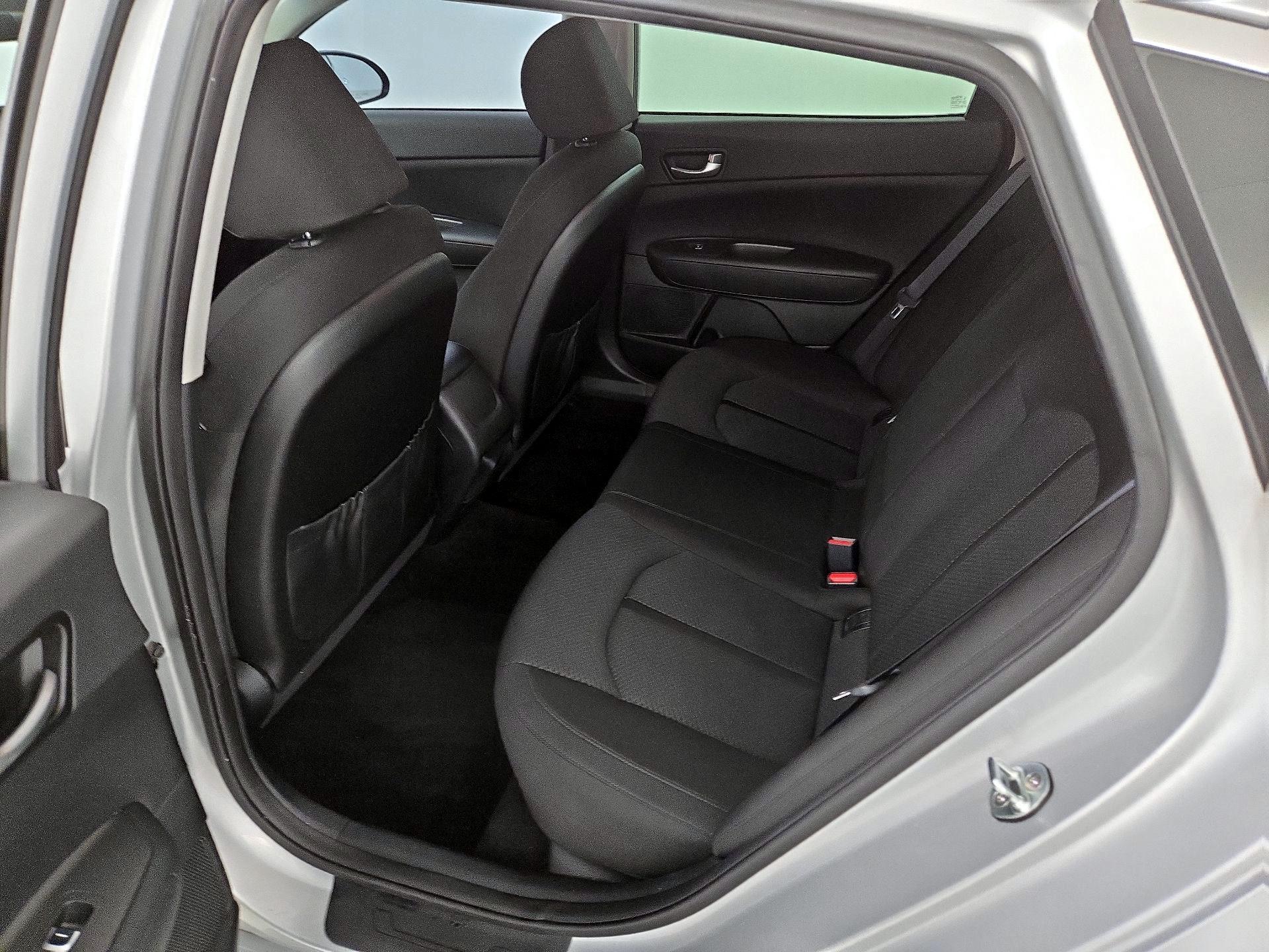 Thumbnail: 2017 Kia Optima - 19