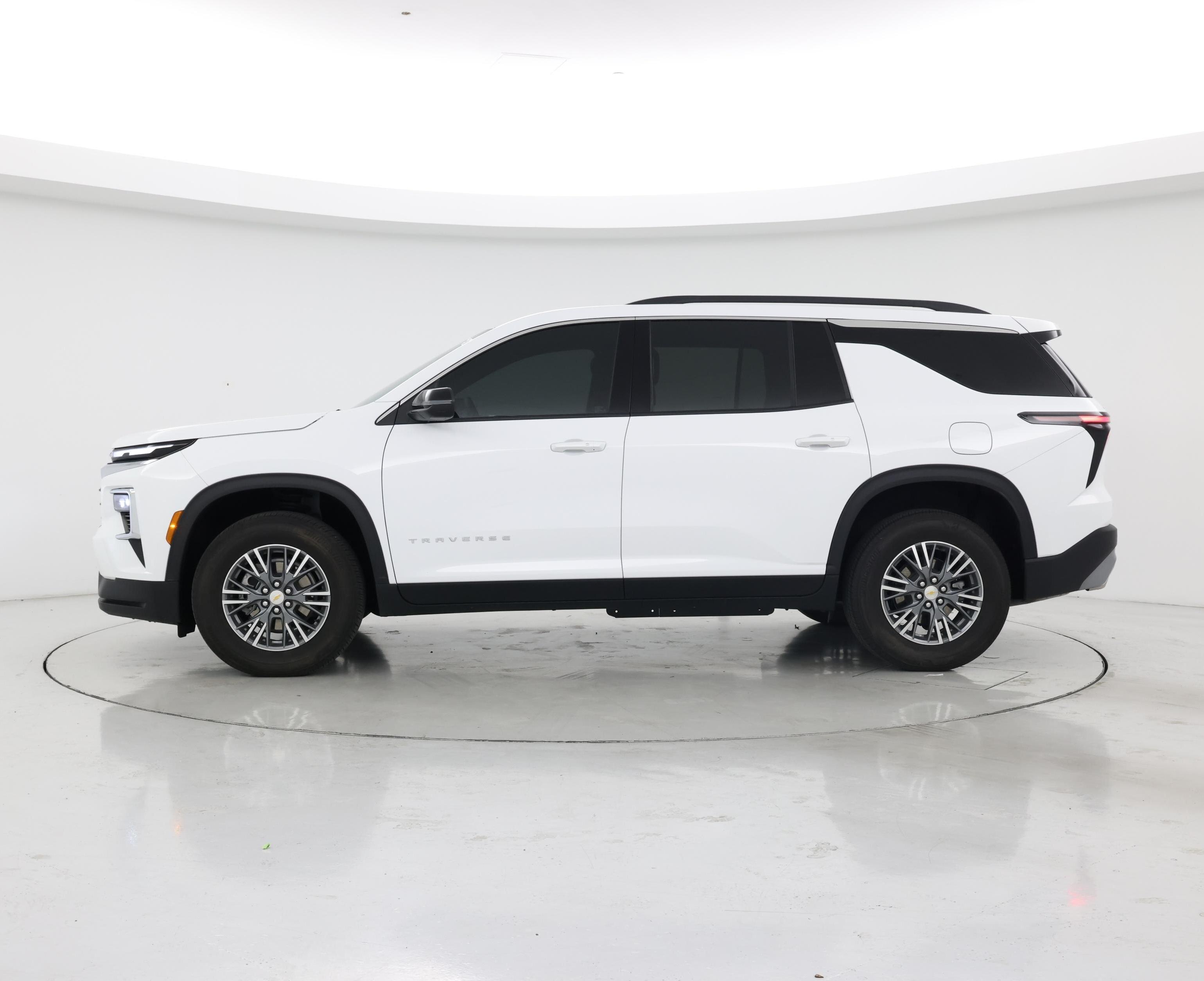 Thumbnail: 2025 Chevrolet Traverse - 3
