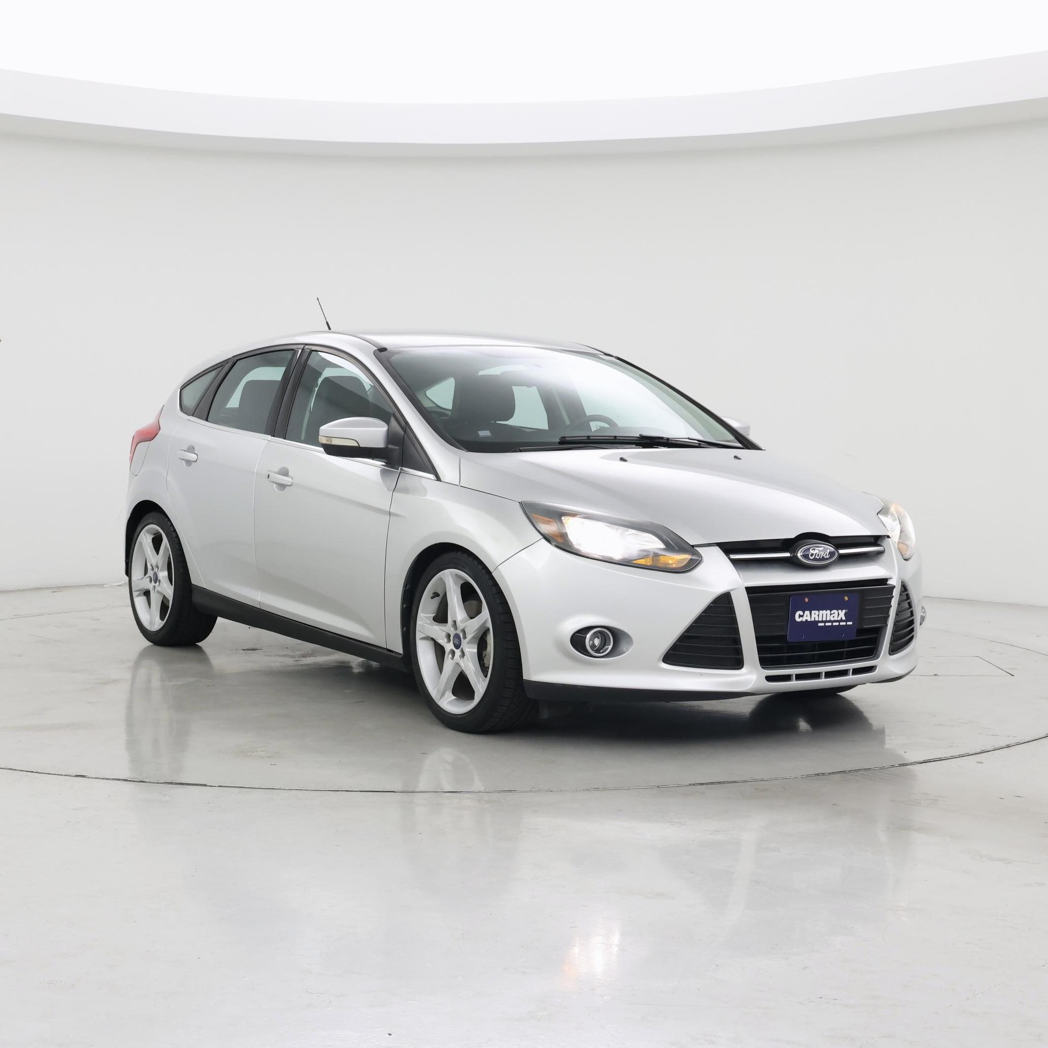 Silver 2014 Ford Focus Titanium Hatchback Hatchback Front-Wheel Drive Automatic