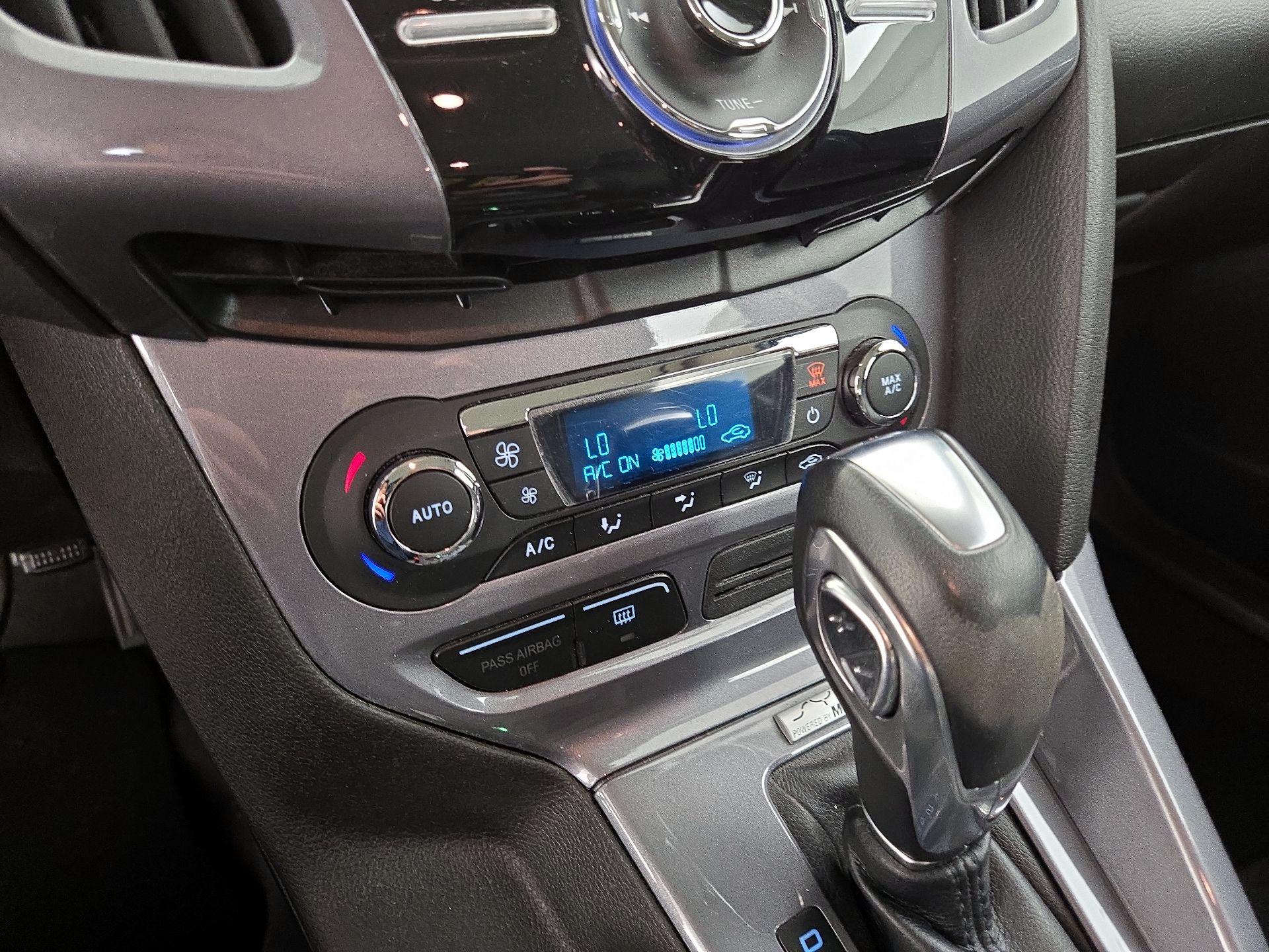 Thumbnail: 2014 Ford Focus - 16