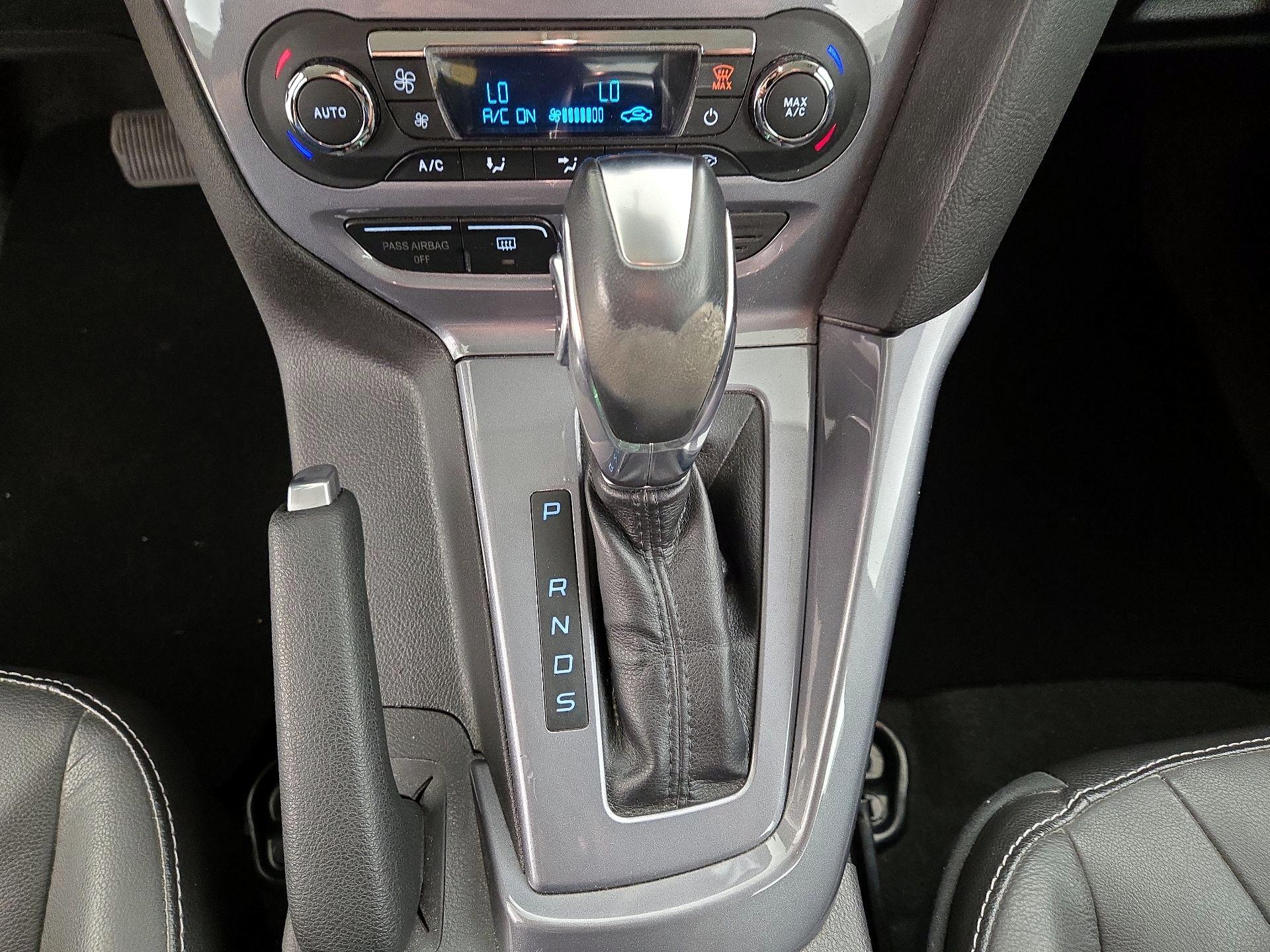 Thumbnail: 2014 Ford Focus - 17