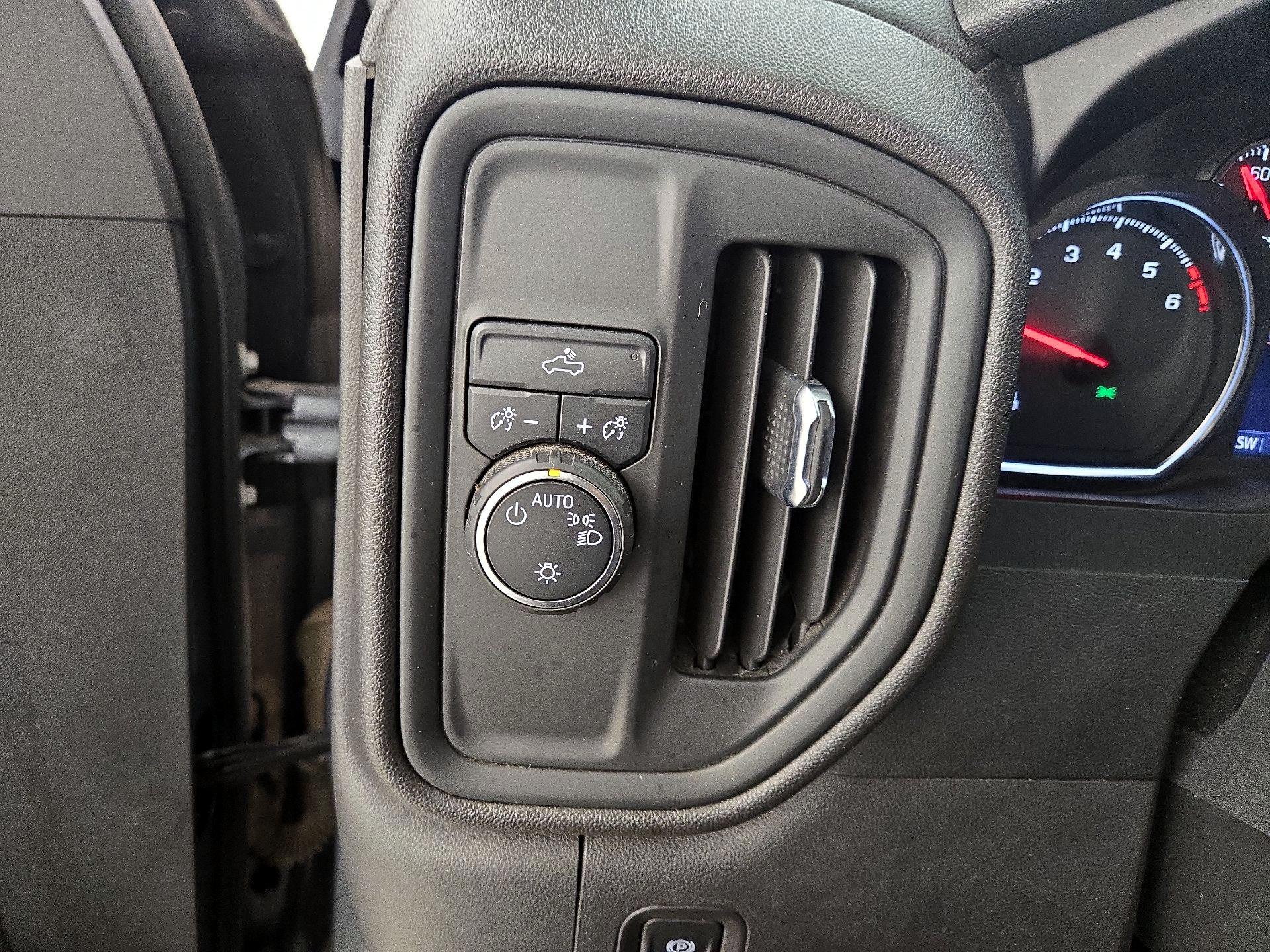 Thumbnail: 2021 Chevrolet Silverado 1500 - 13