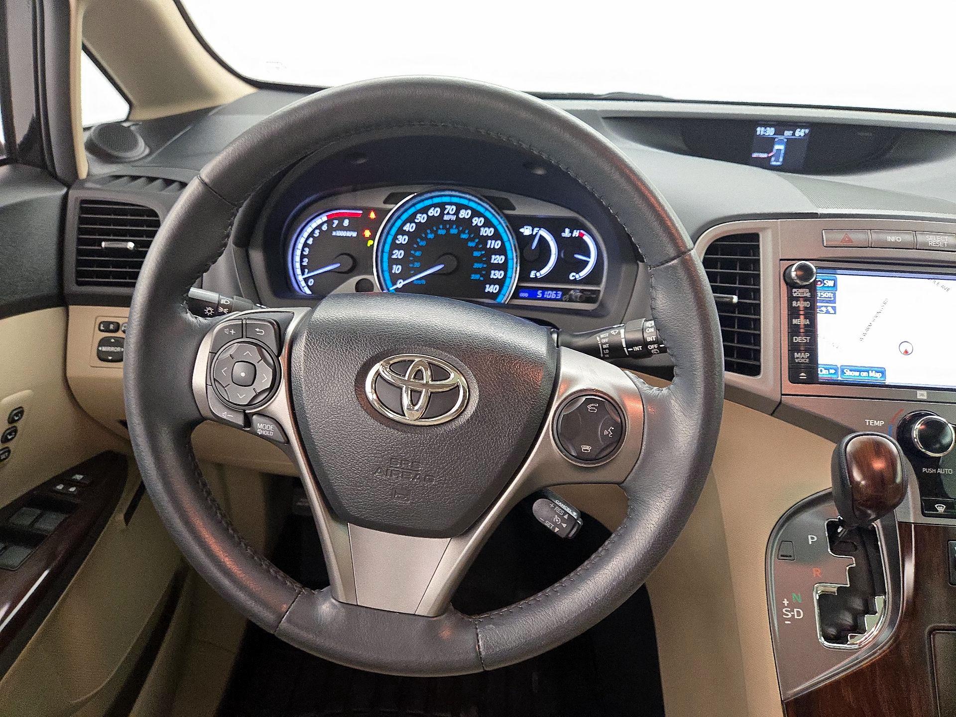 Thumbnail: 2014 Toyota Venza - 10
