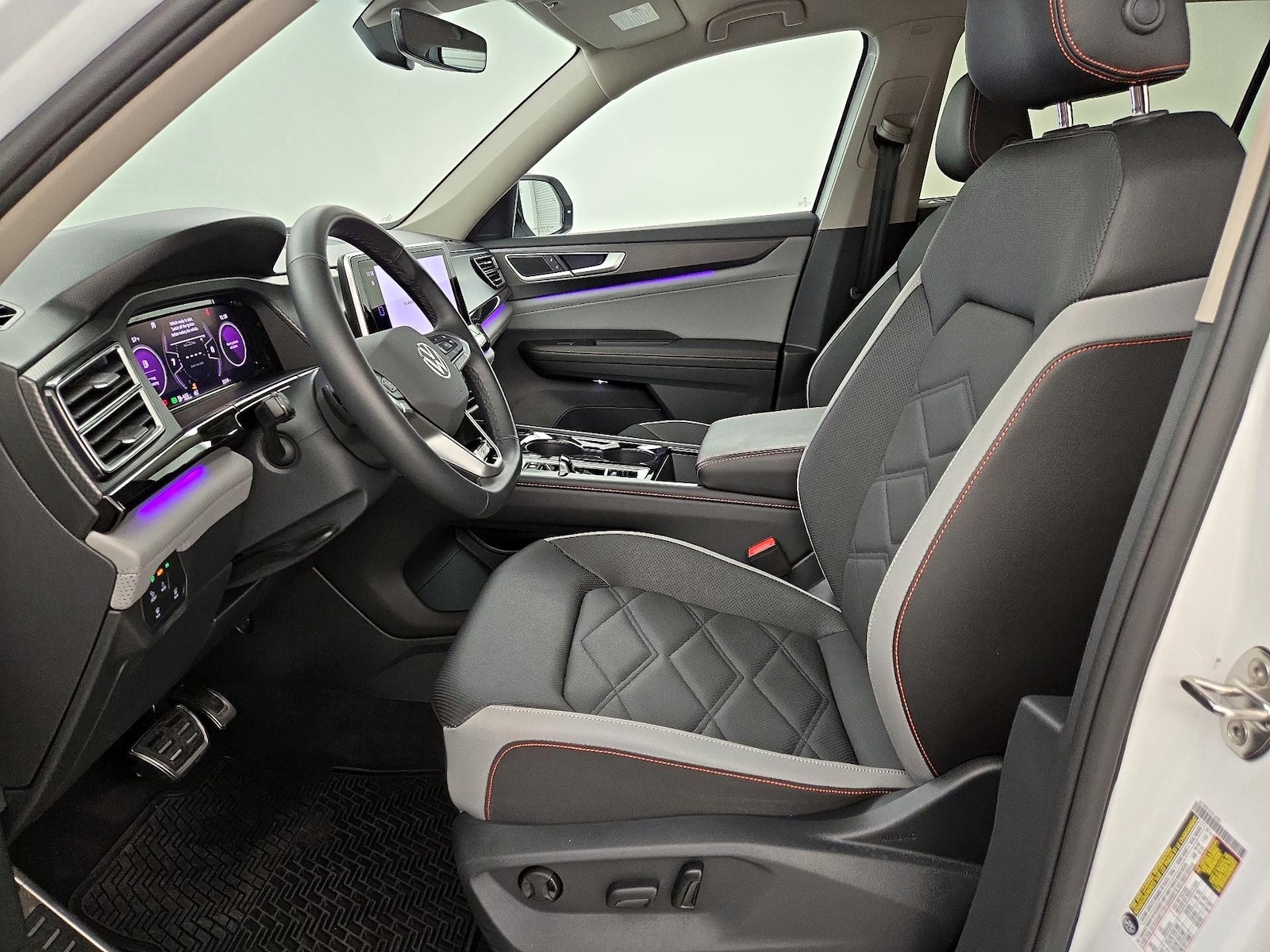 2025 Volkswagen Atlas Atlas Peak Edition - Photo 12