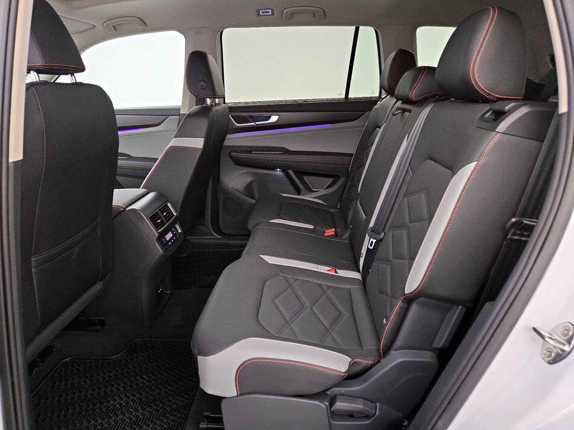 Thumbnail: 2025 Volkswagen Atlas - 20