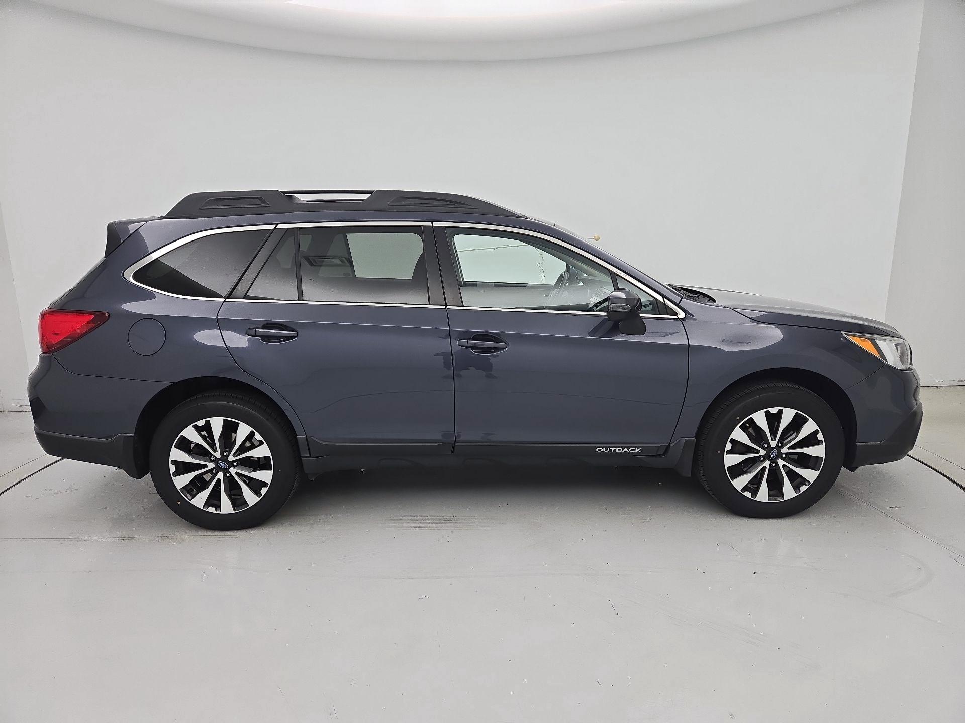 Thumbnail: 2017 Subaru Outback - 4