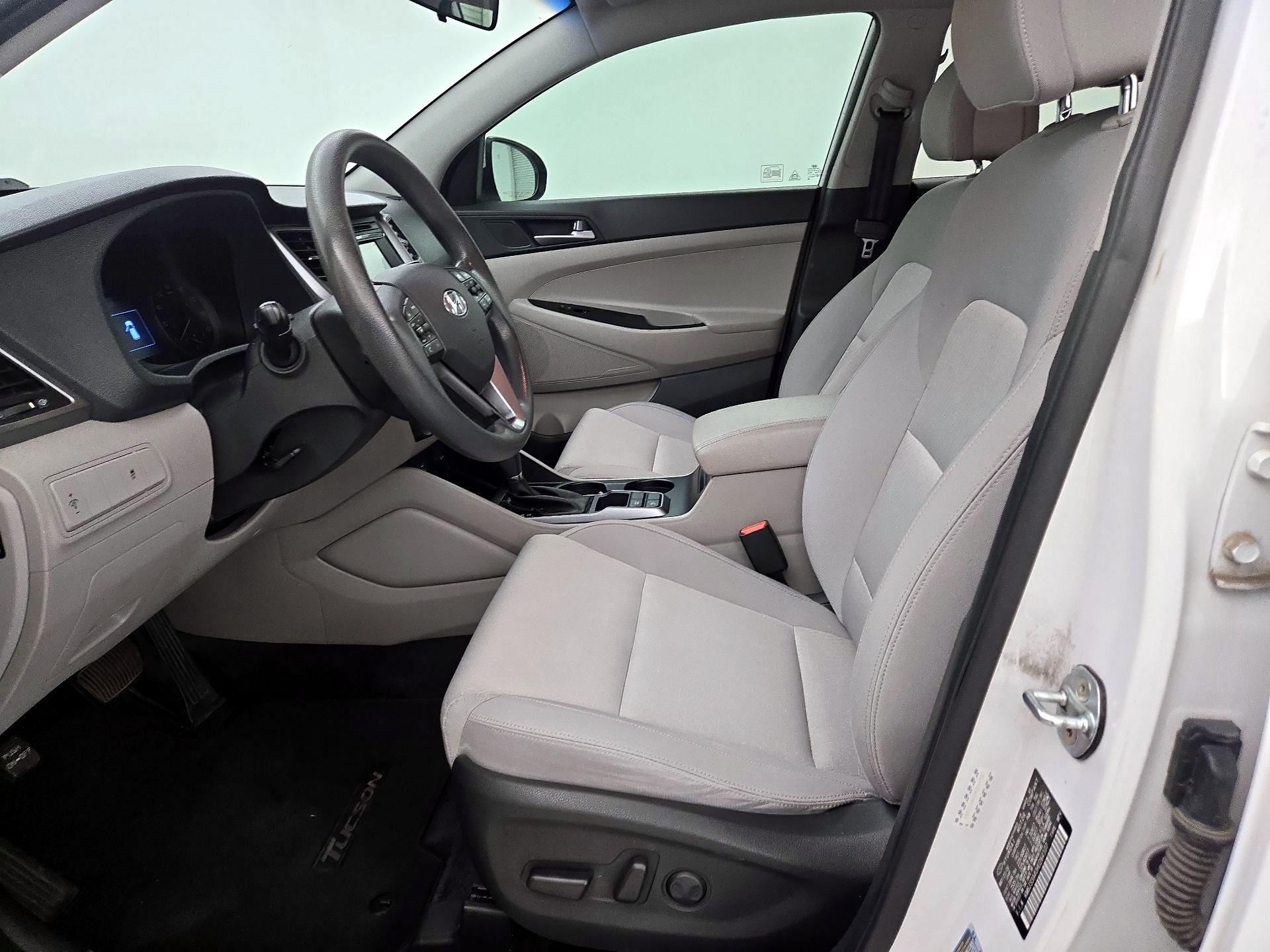 Thumbnail: 2017 Hyundai Tucson - 11