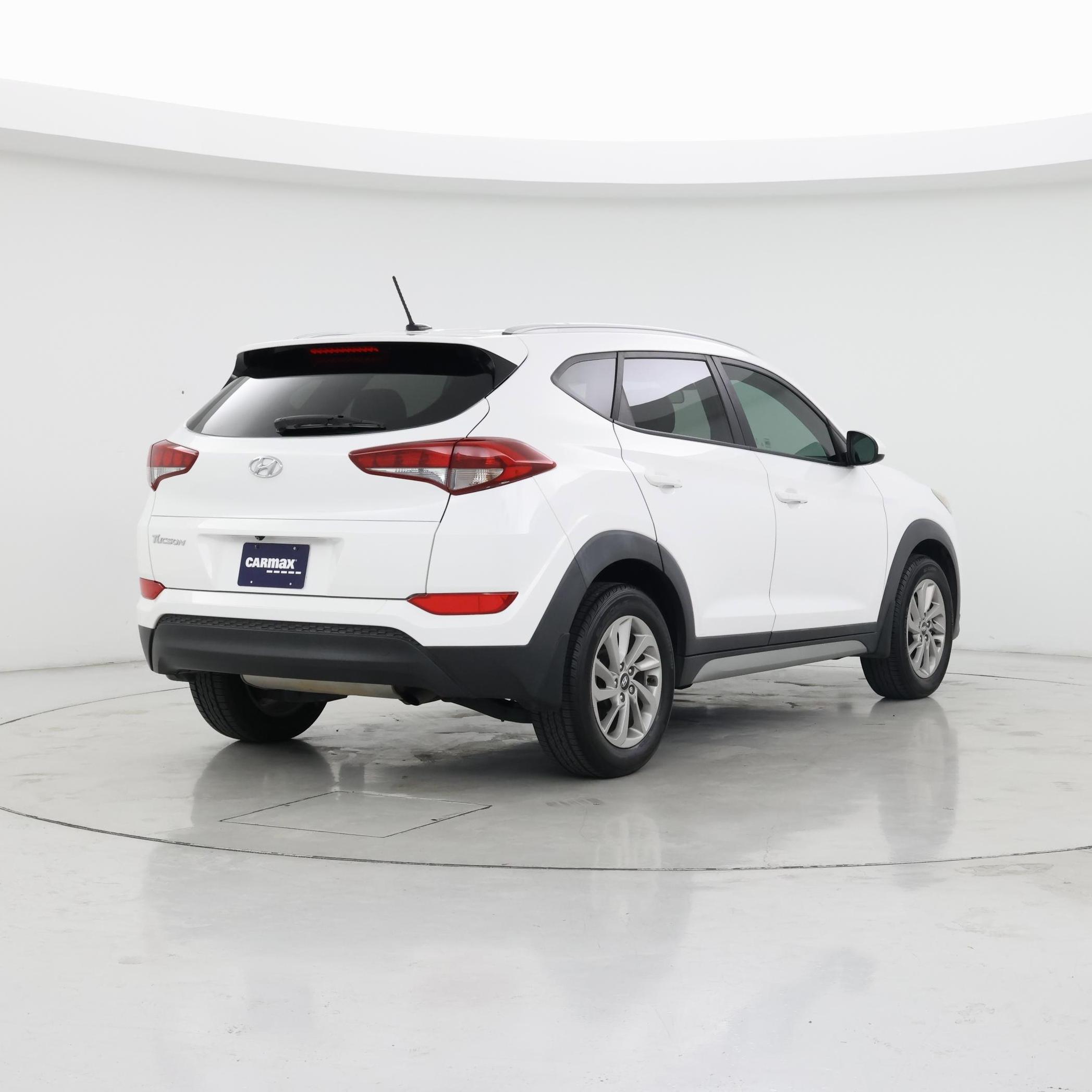 Thumbnail: 2017 Hyundai Tucson - 8