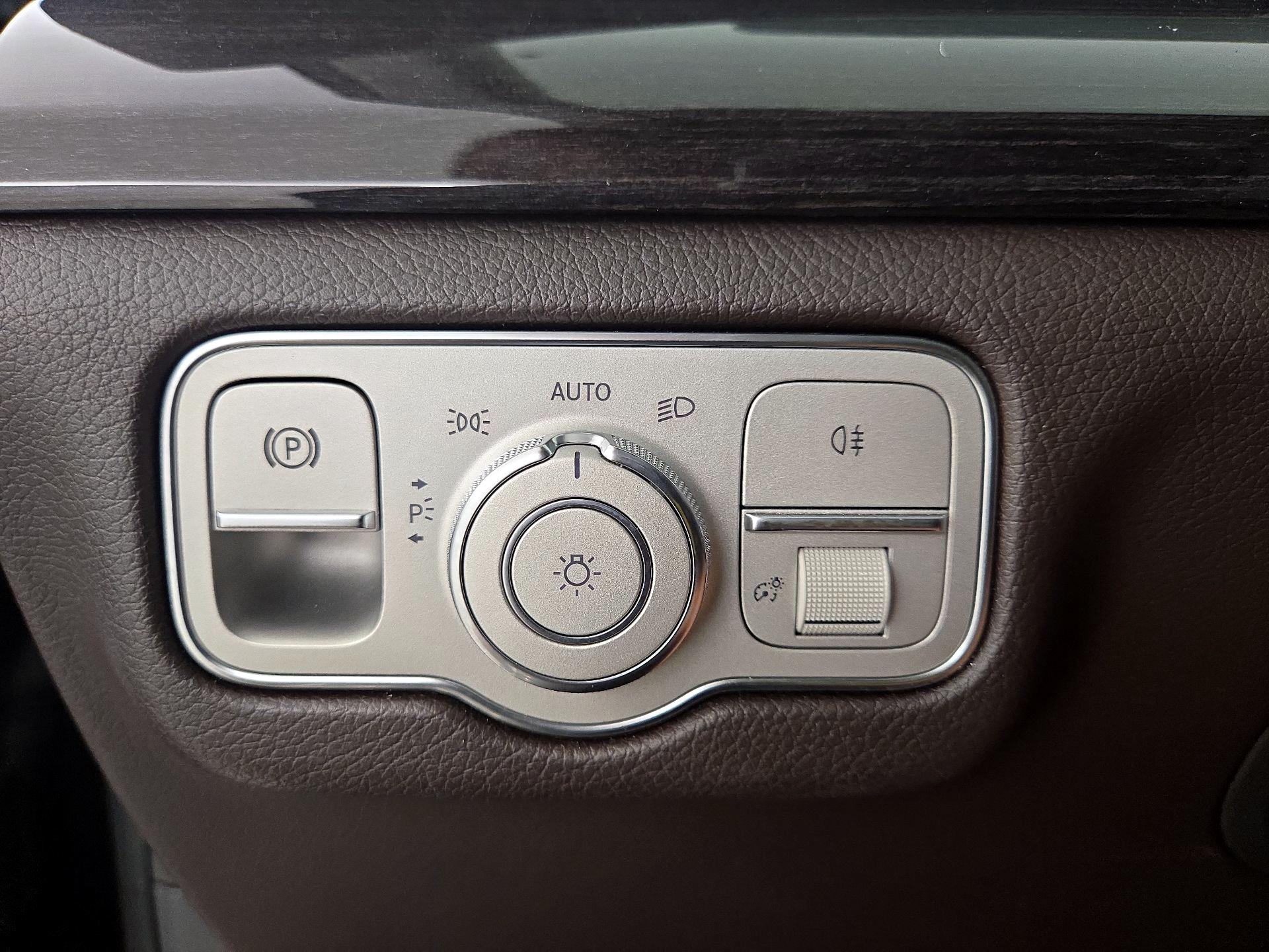 Thumbnail: 2020 Mercedes-Benz GLE - 13