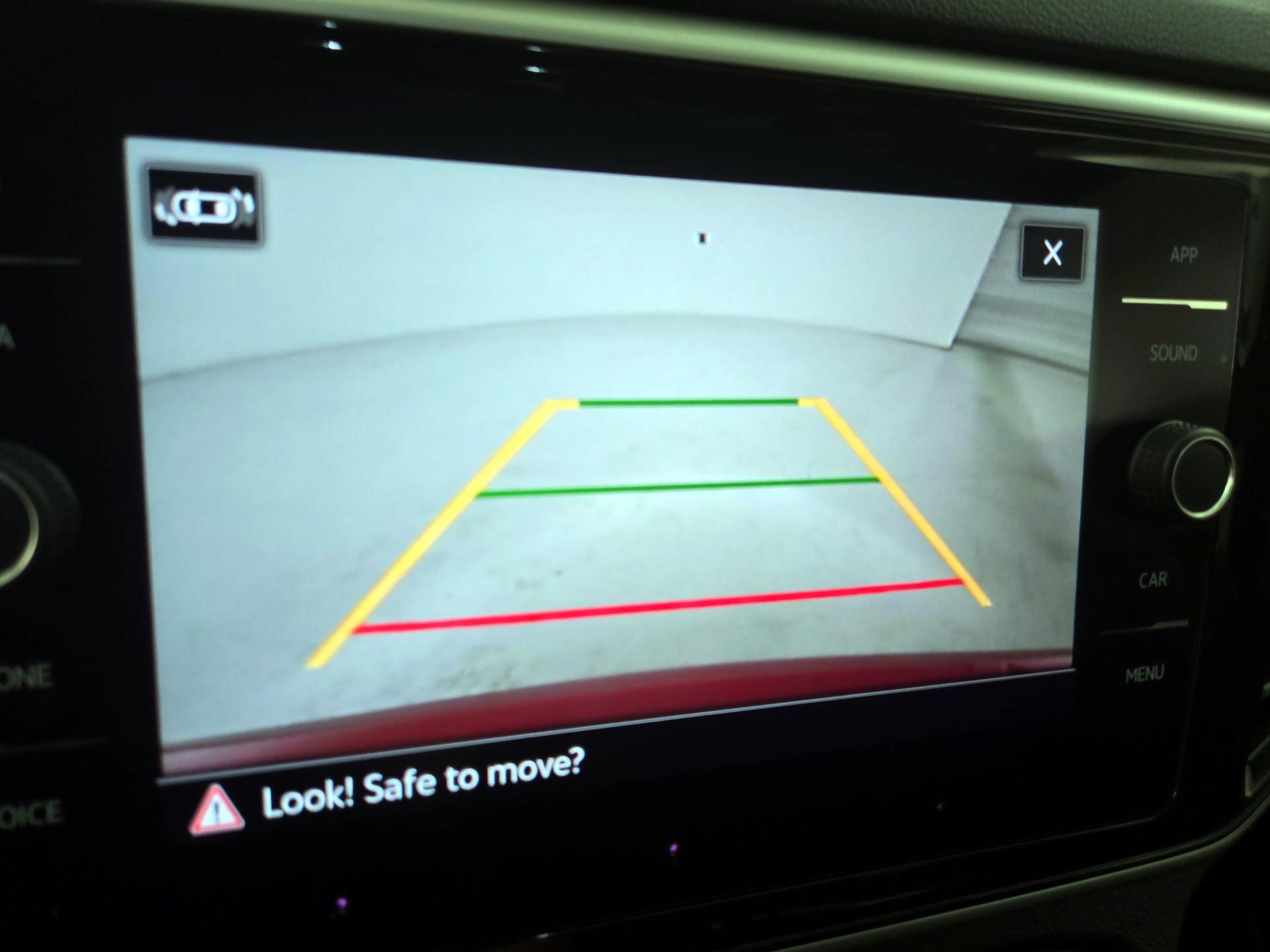 Thumbnail: 2023 Volkswagen Atlas - 14