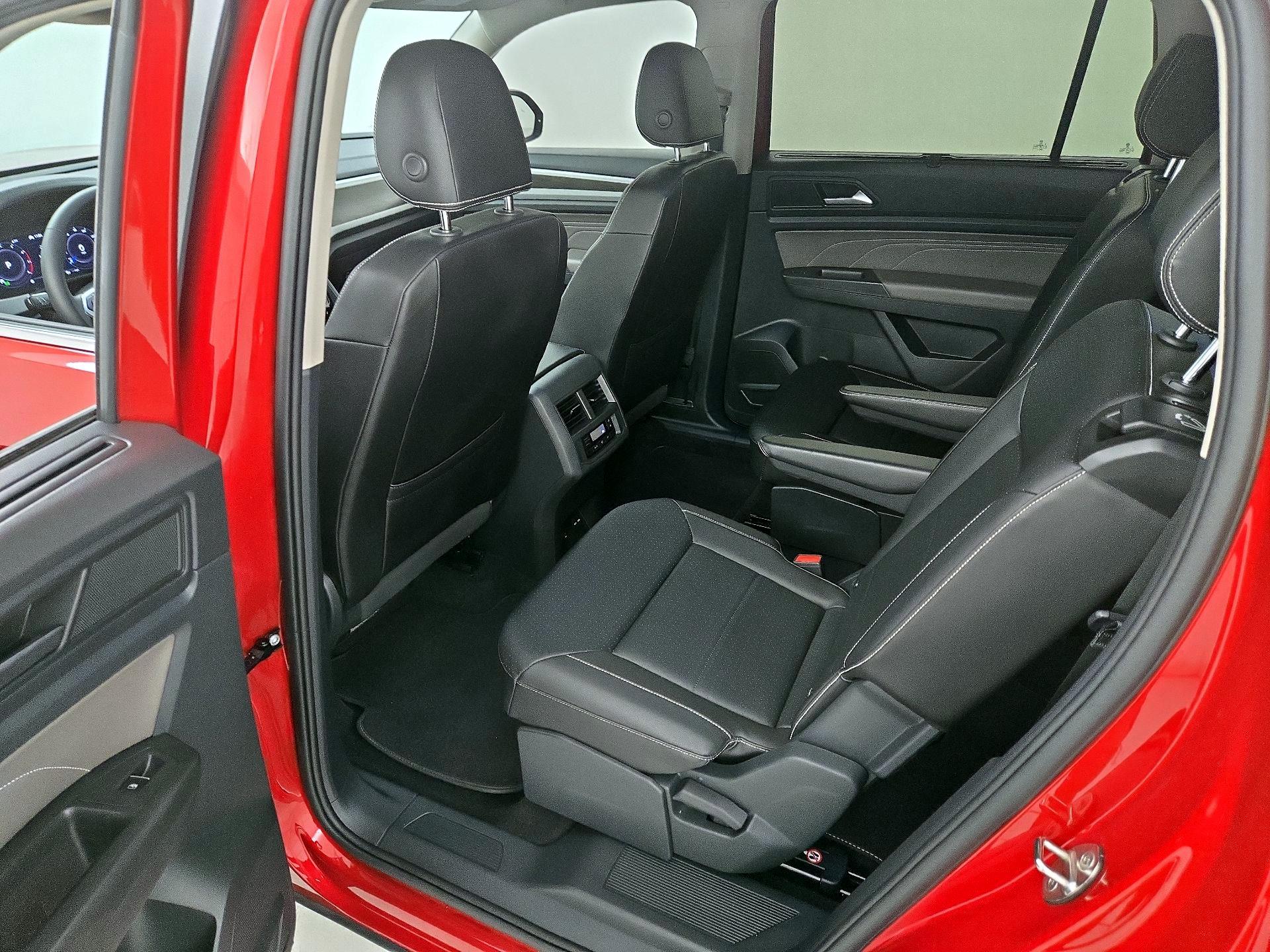 Thumbnail: 2023 Volkswagen Atlas - 19